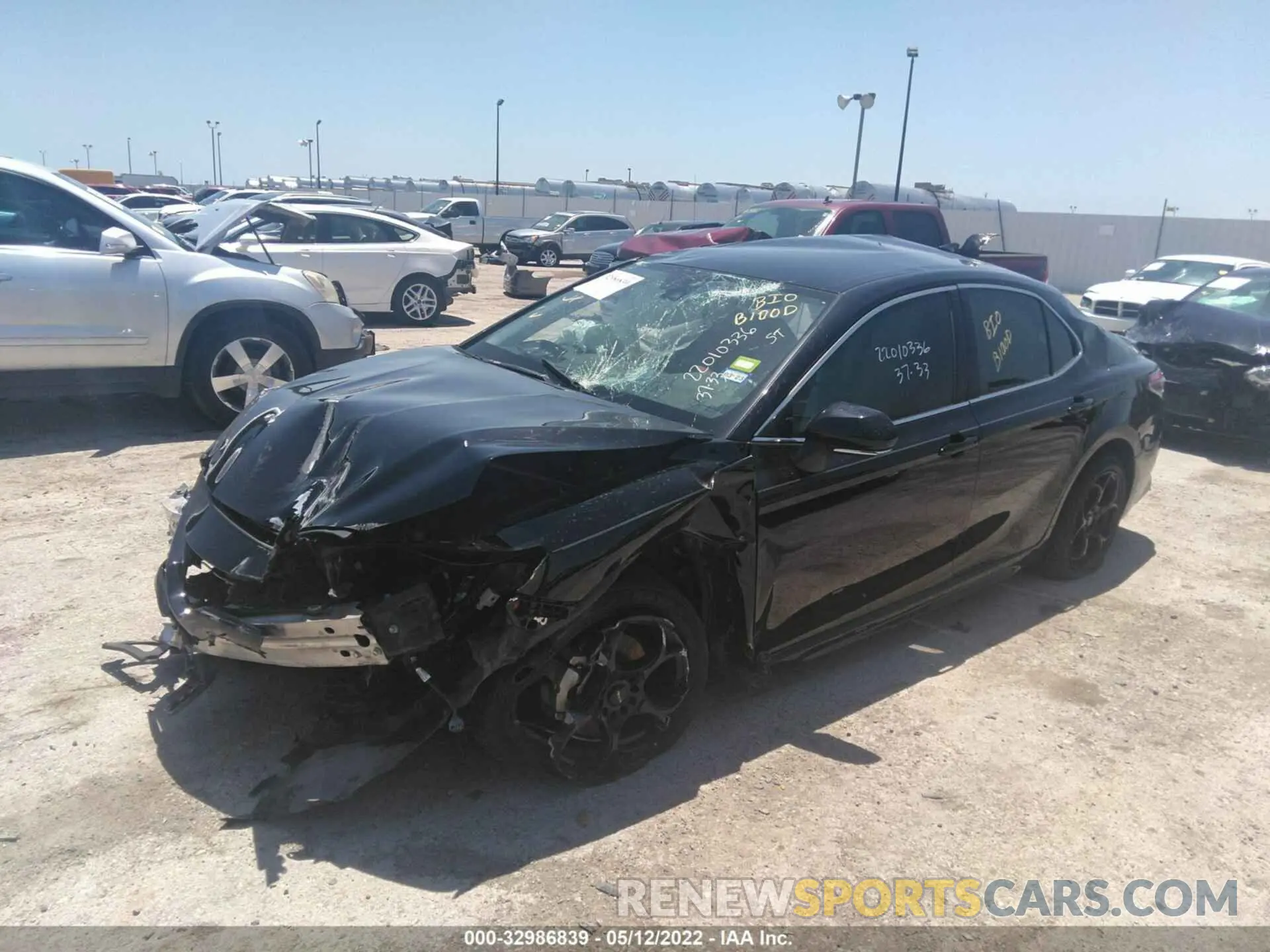 2 fotografías del automóvil dañado 4T1K61AK4LU321738 TOYOTA CAMRY 2020