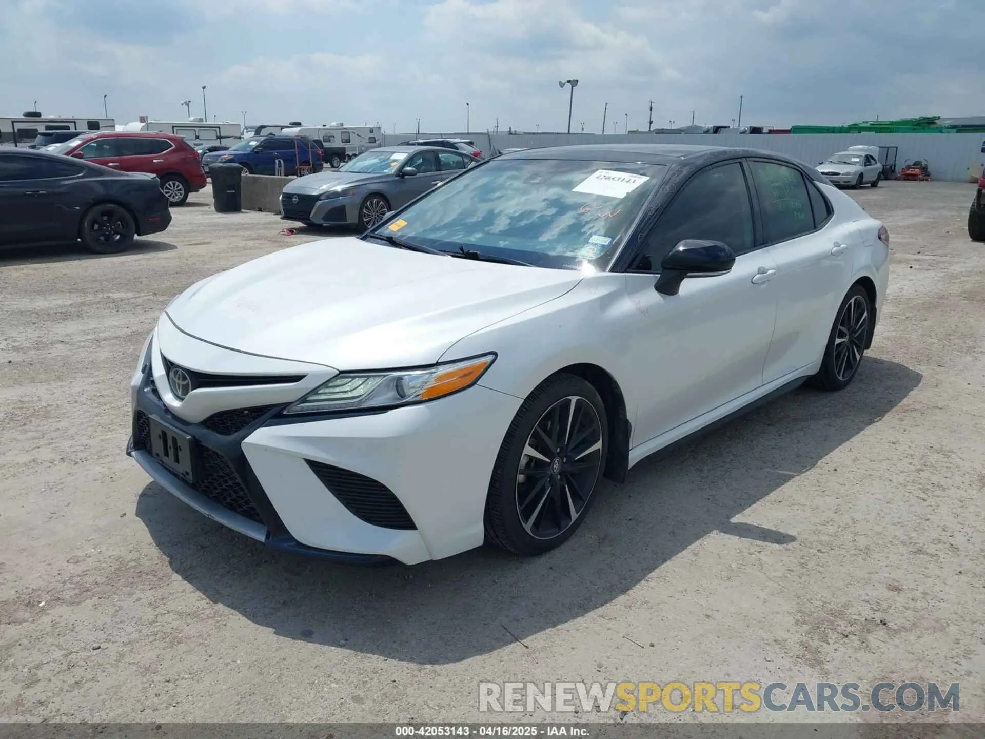 2 fotografías del automóvil dañado 4T1K61AK4LU332934 TOYOTA CAMRY 2020