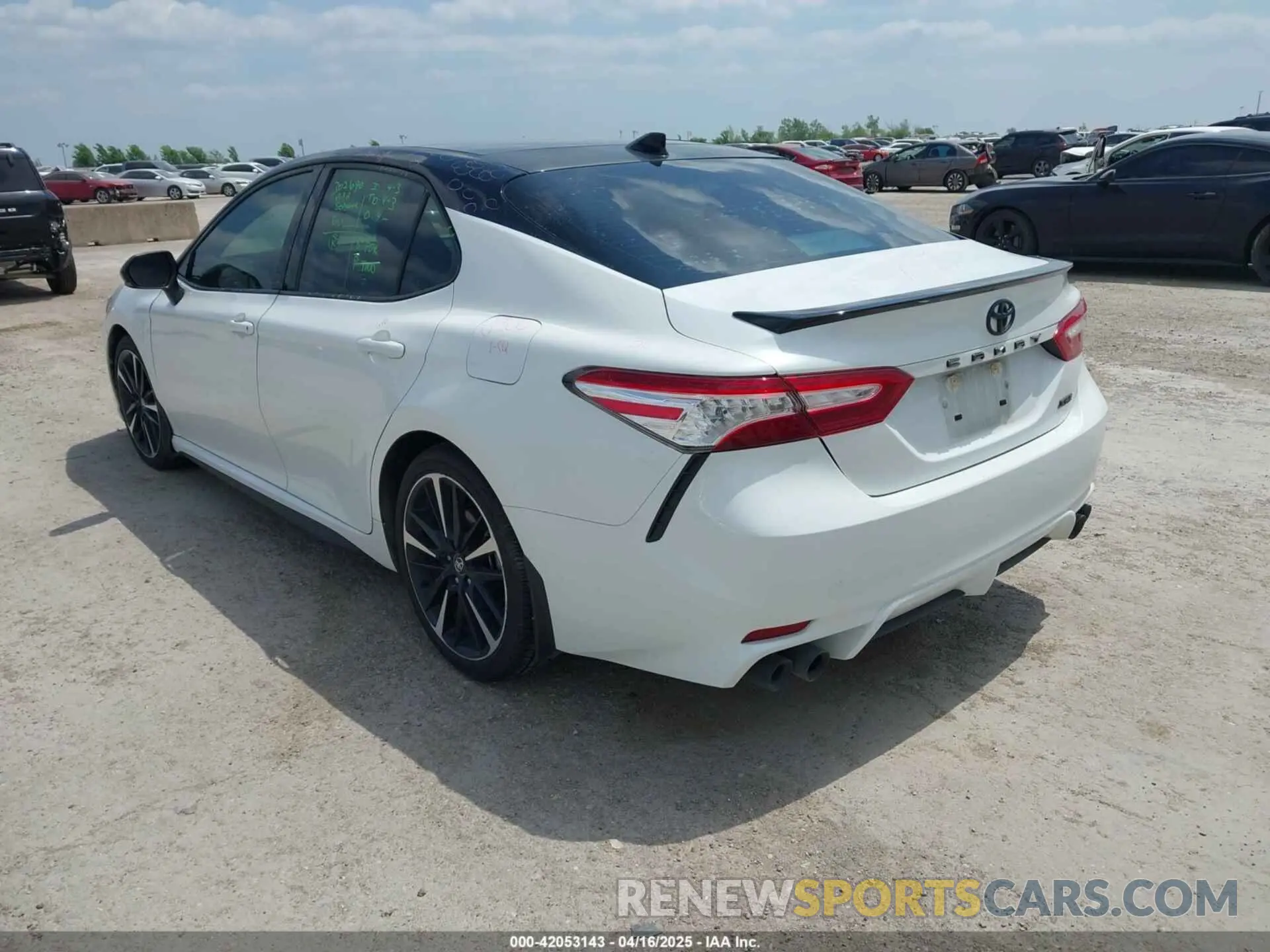 3 fotografías del automóvil dañado 4T1K61AK4LU332934 TOYOTA CAMRY 2020