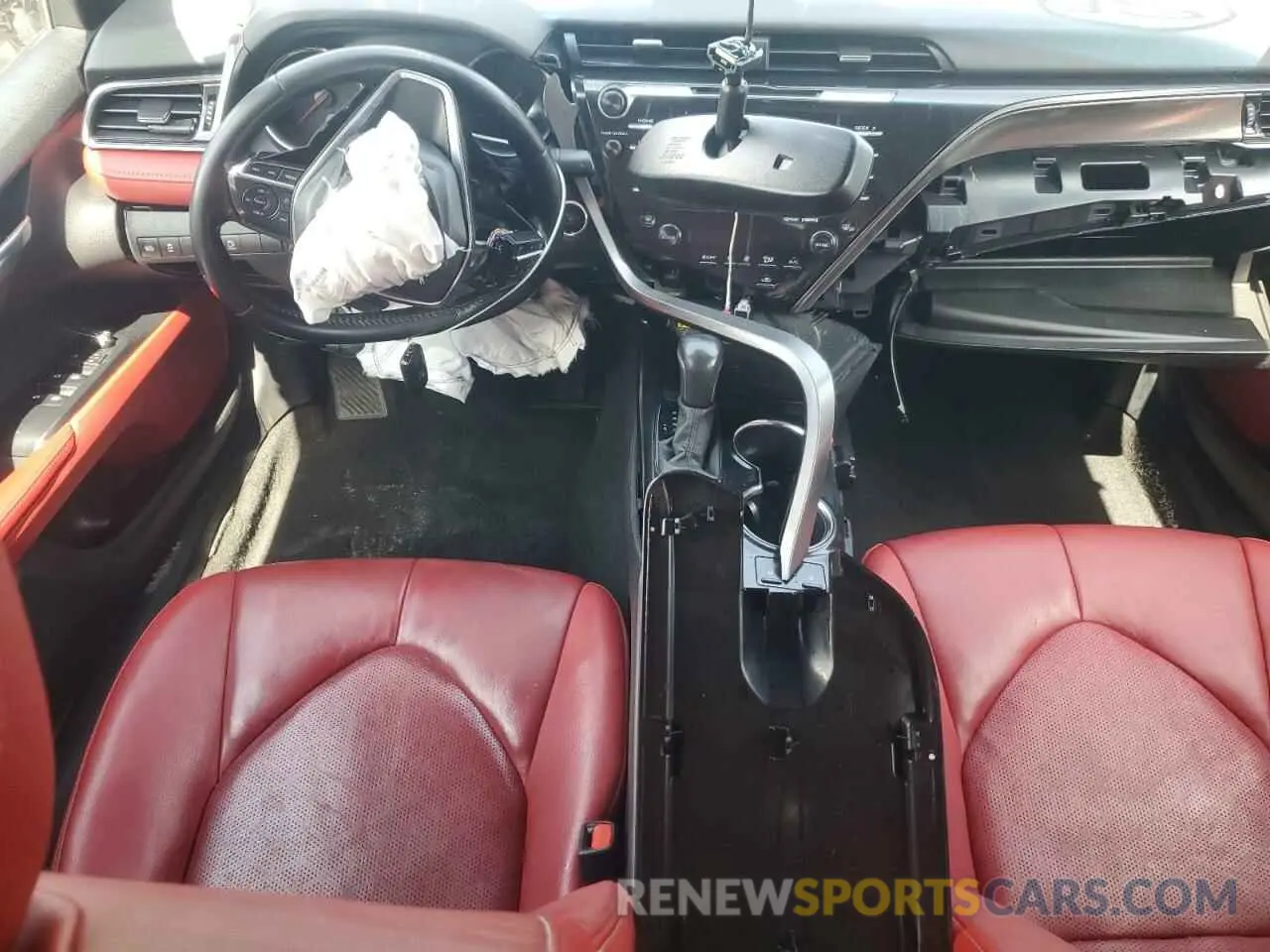 8 fotografías del automóvil dañado 4T1K61AK4LU382894 TOYOTA CAMRY 2020