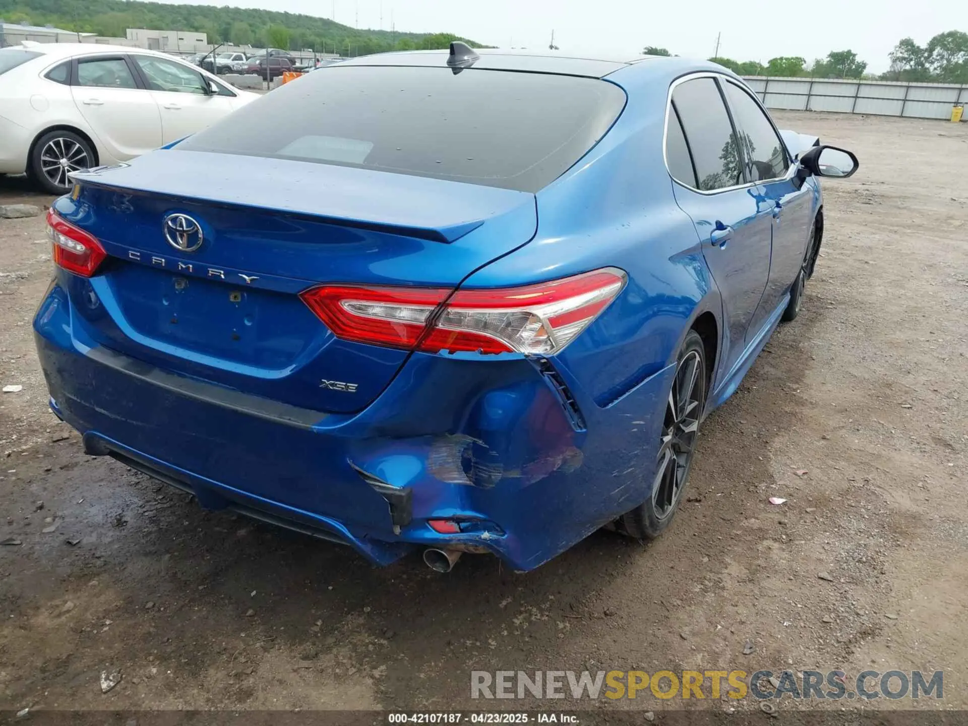 4 fotografías del automóvil dañado 4T1K61AK4LU395791 TOYOTA CAMRY 2020