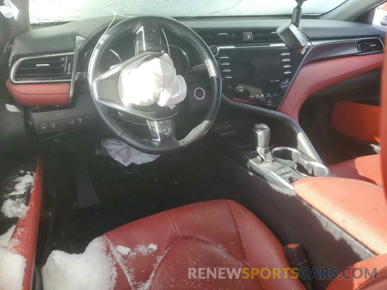 8 fotografías del automóvil dañado 4T1K61AK4LU898303 TOYOTA CAMRY 2020