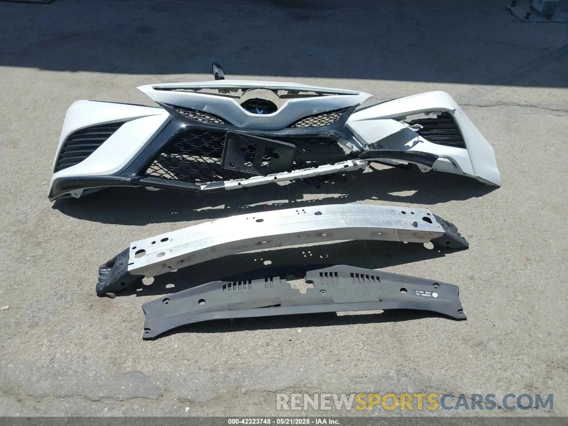 12 fotografías del automóvil dañado 4T1K61AK4LU980970 TOYOTA CAMRY 2020