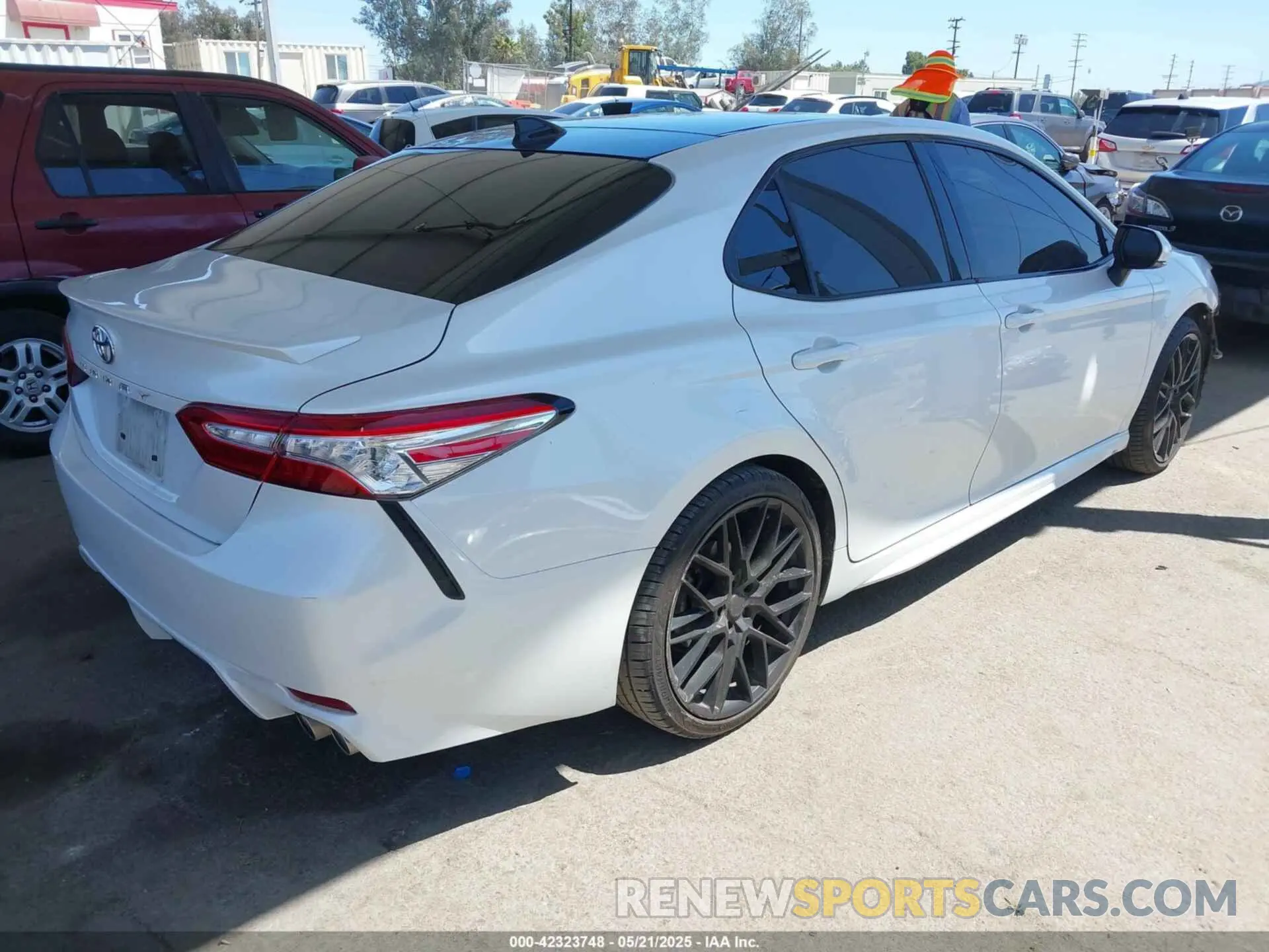 4 fotografías del automóvil dañado 4T1K61AK4LU980970 TOYOTA CAMRY 2020