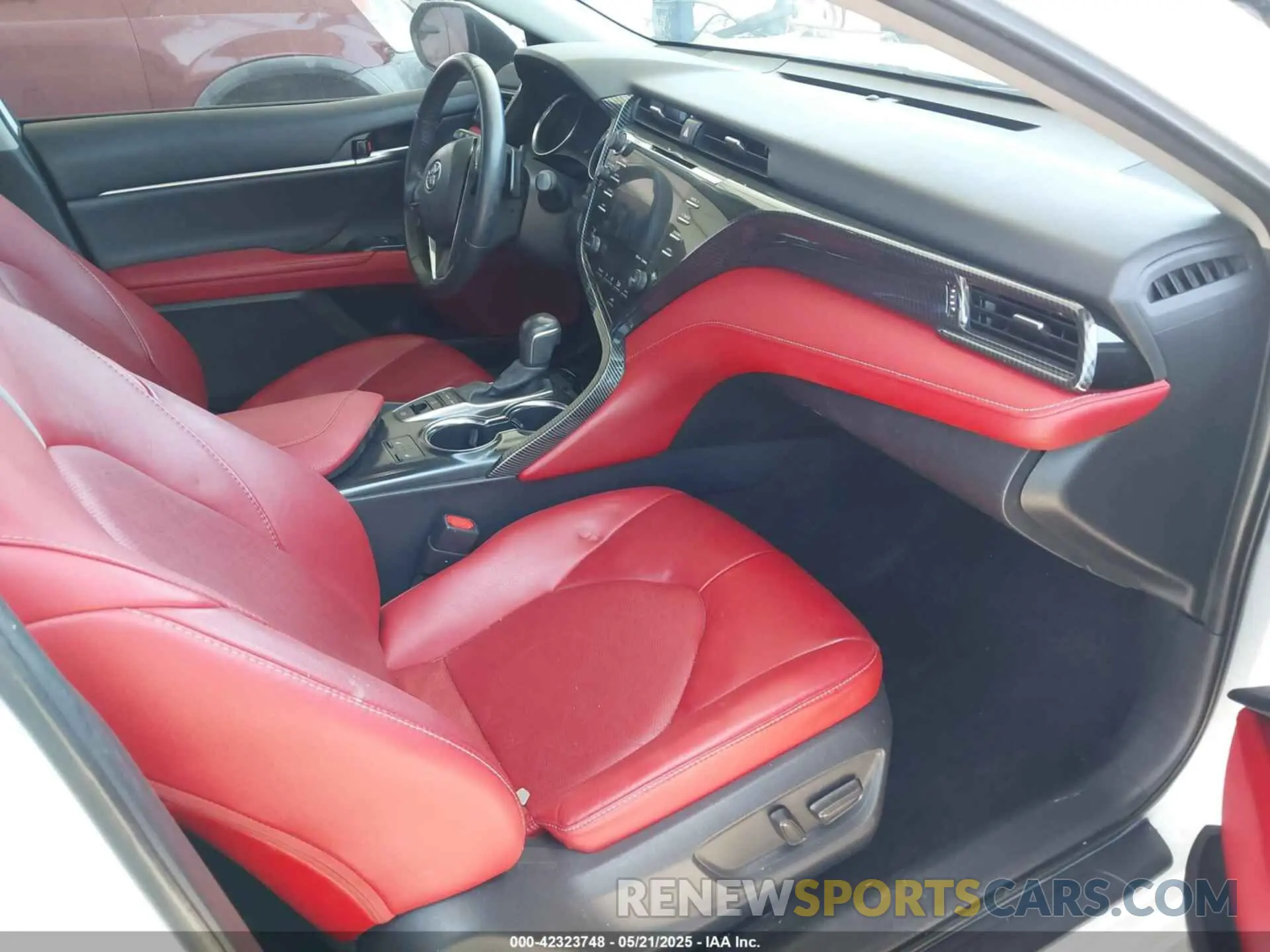 5 fotografías del automóvil dañado 4T1K61AK4LU980970 TOYOTA CAMRY 2020