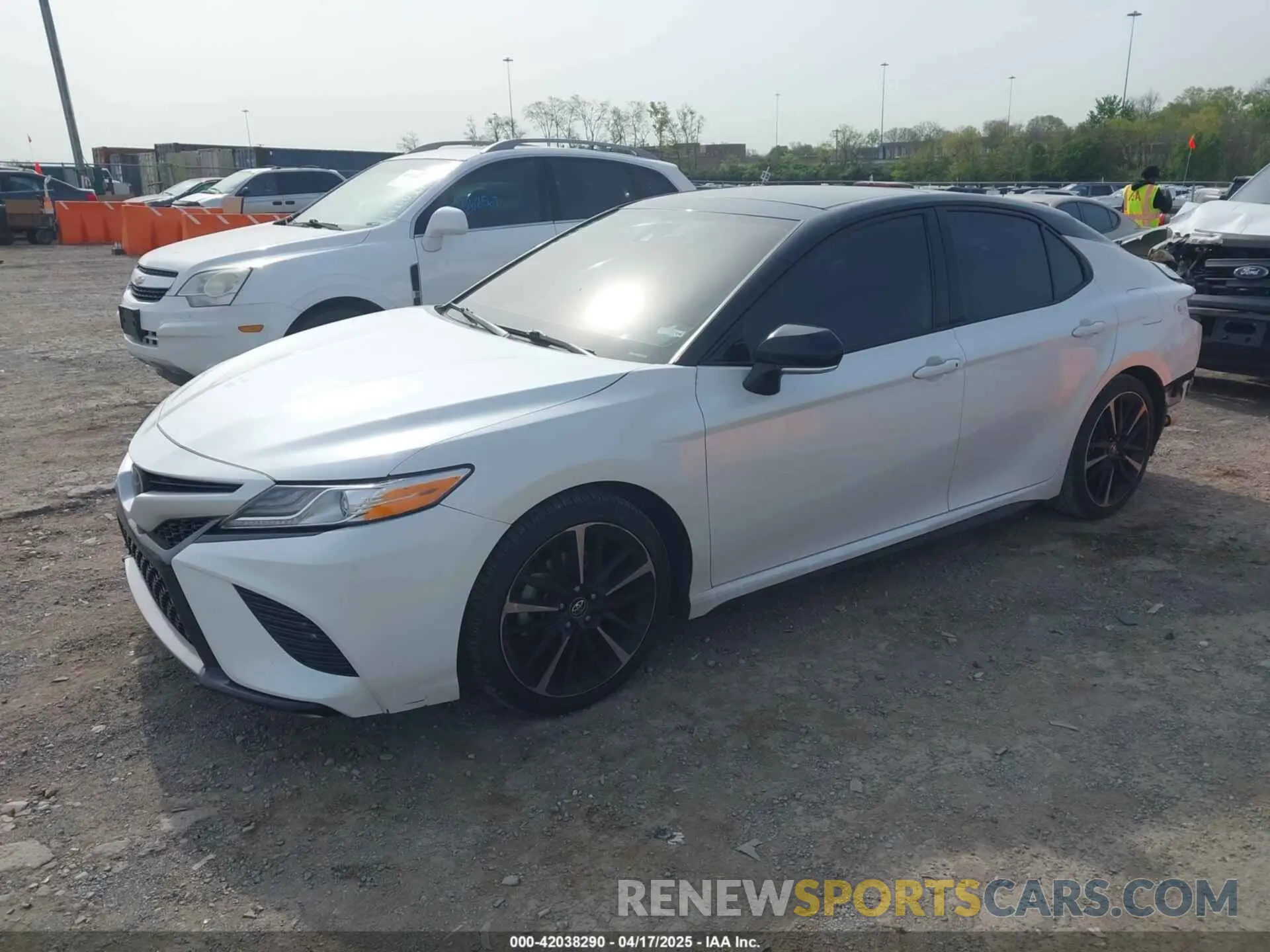2 fotografías del automóvil dañado 4T1K61AK5LU304088 TOYOTA CAMRY 2020