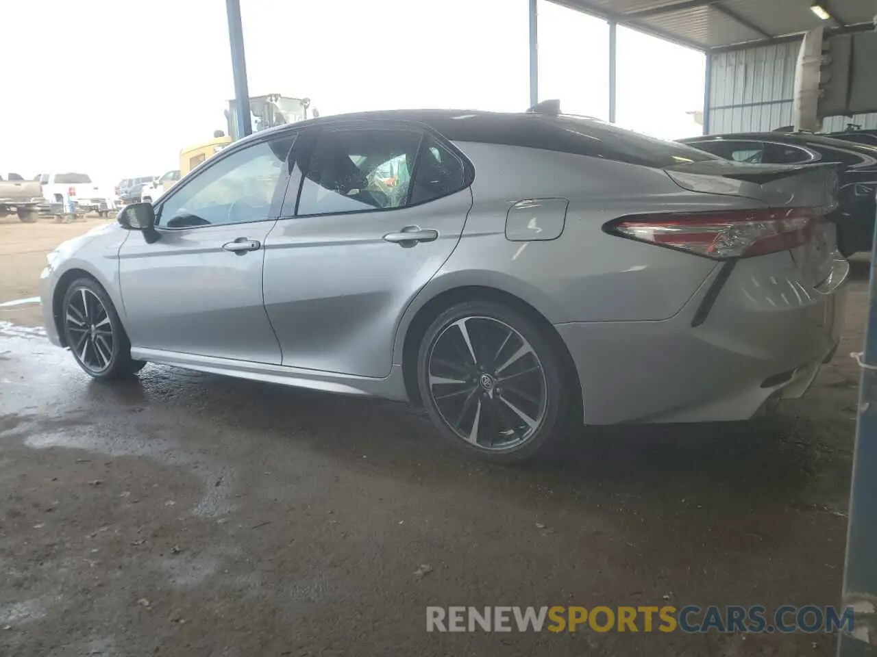 2 fotografías del automóvil dañado 4T1K61AK5LU381740 TOYOTA CAMRY 2020