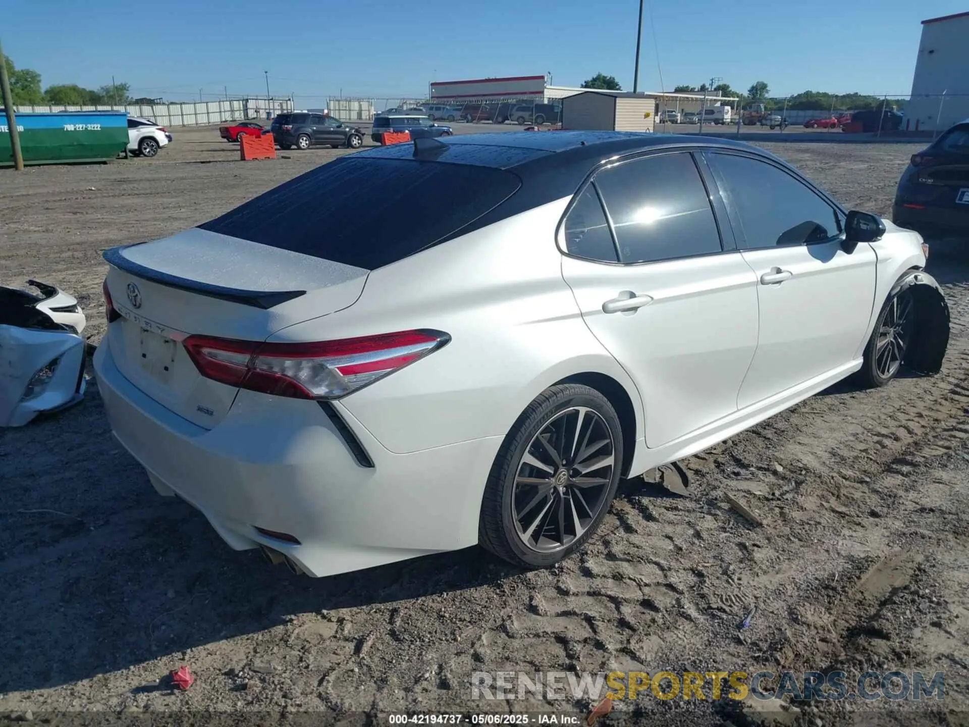4 fotografías del automóvil dañado 4T1K61AK5LU382967 TOYOTA CAMRY 2020