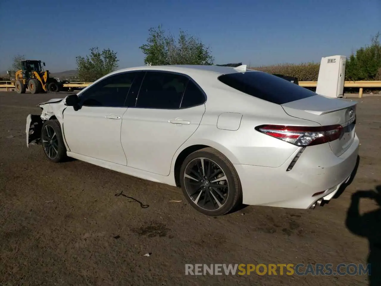 2 fotografías del automóvil dañado 4T1K61AK5LU942731 TOYOTA CAMRY 2020