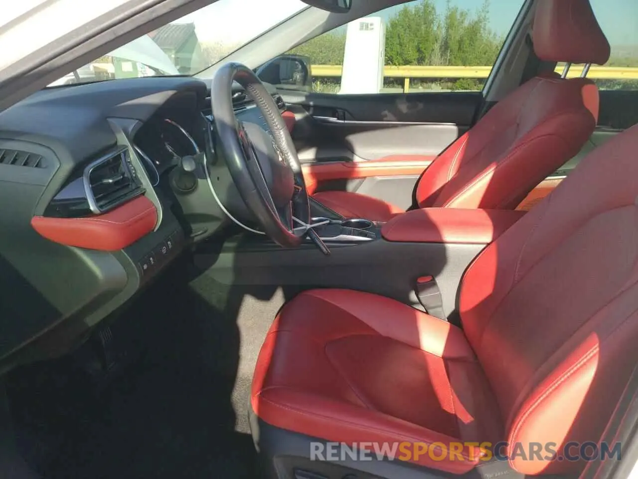7 fotografías del automóvil dañado 4T1K61AK5LU942731 TOYOTA CAMRY 2020