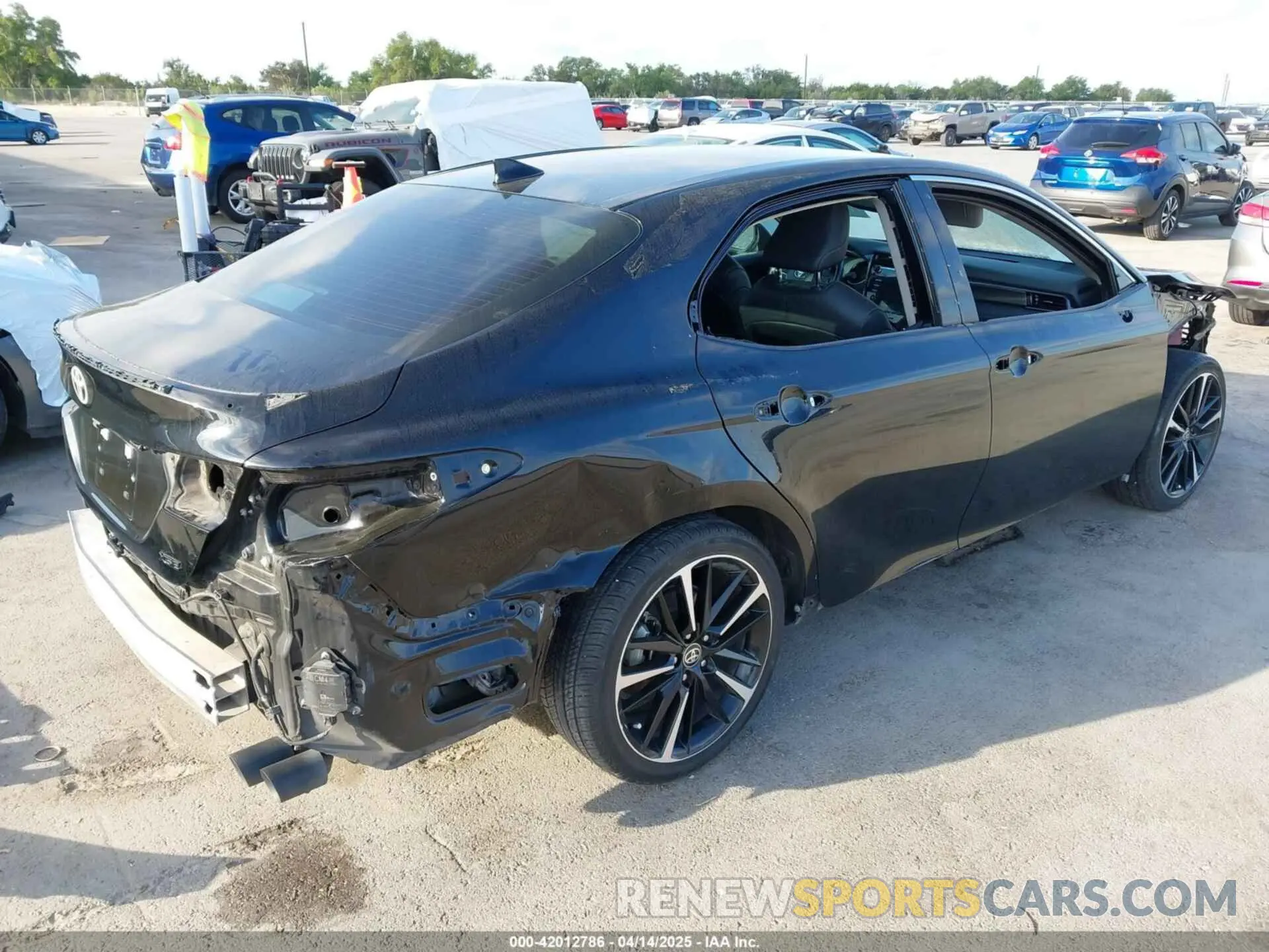 4 fotografías del automóvil dañado 4T1K61AK5LU997261 TOYOTA CAMRY 2020