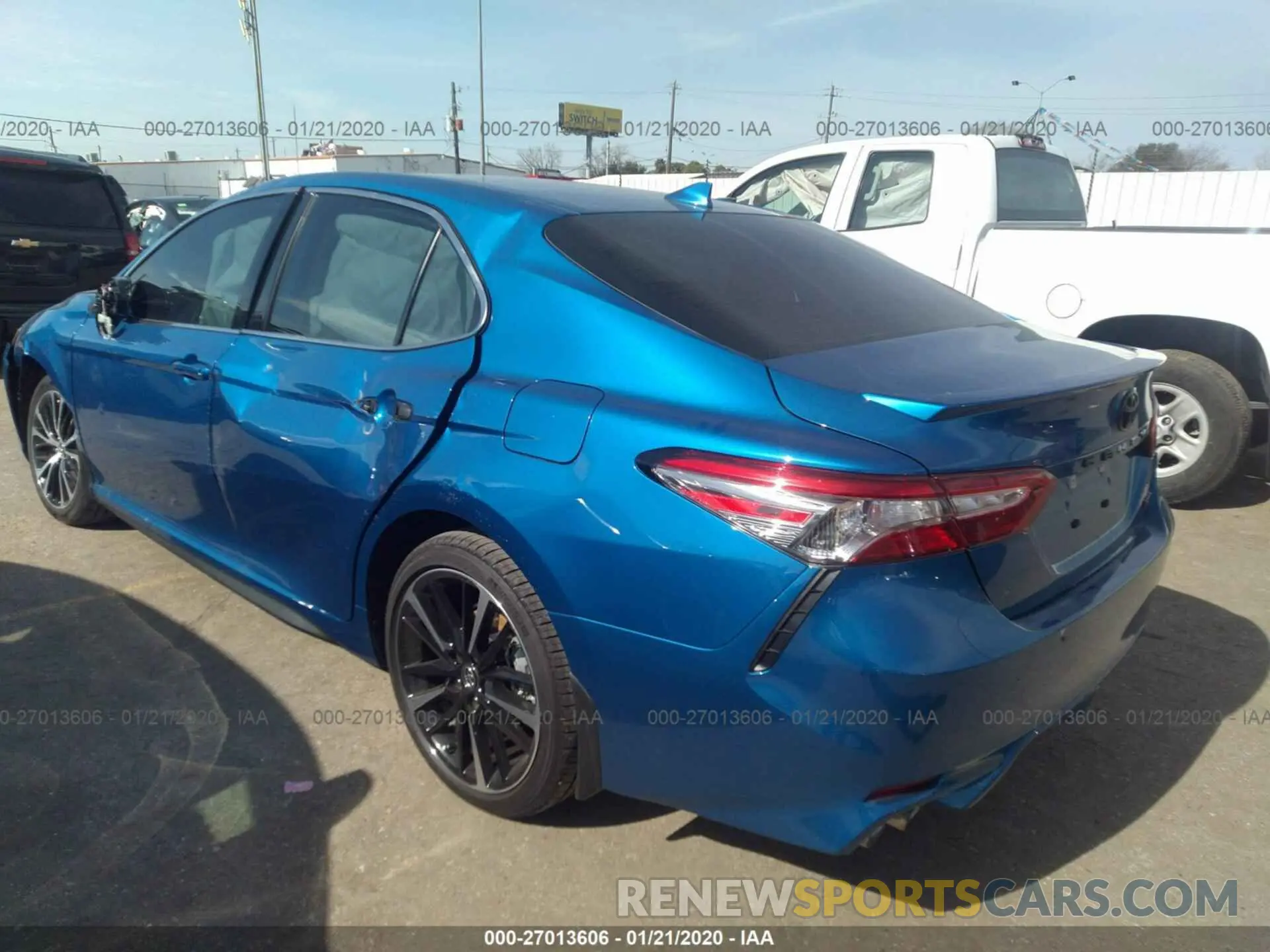 3 fotografías del automóvil dañado 4T1K61AK6LU320929 TOYOTA CAMRY 2020