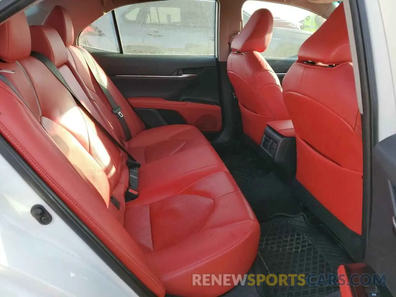 10 fotografías del automóvil dañado 4T1K61AK6LU357351 TOYOTA CAMRY 2020