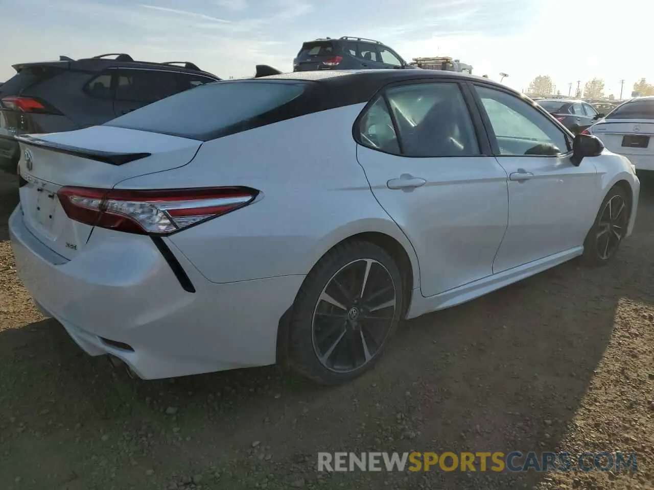 3 fotografías del automóvil dañado 4T1K61AK6LU357351 TOYOTA CAMRY 2020