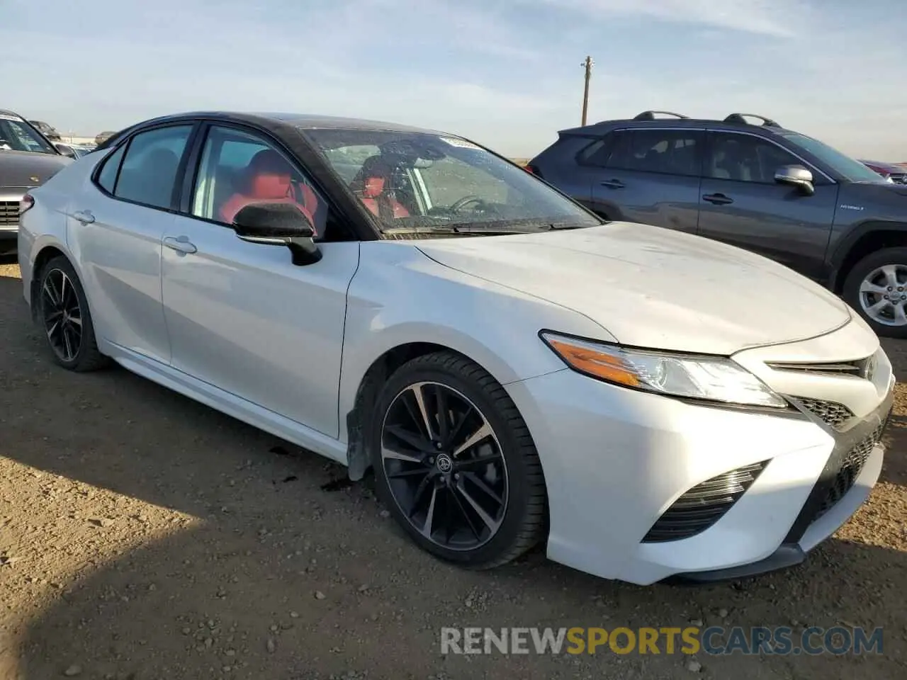 4 fotografías del automóvil dañado 4T1K61AK6LU357351 TOYOTA CAMRY 2020