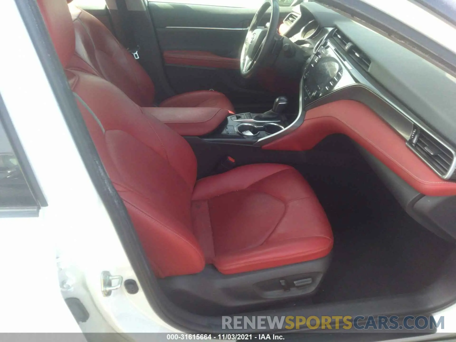 5 fotografías del automóvil dañado 4T1K61AK6LU359598 TOYOTA CAMRY 2020