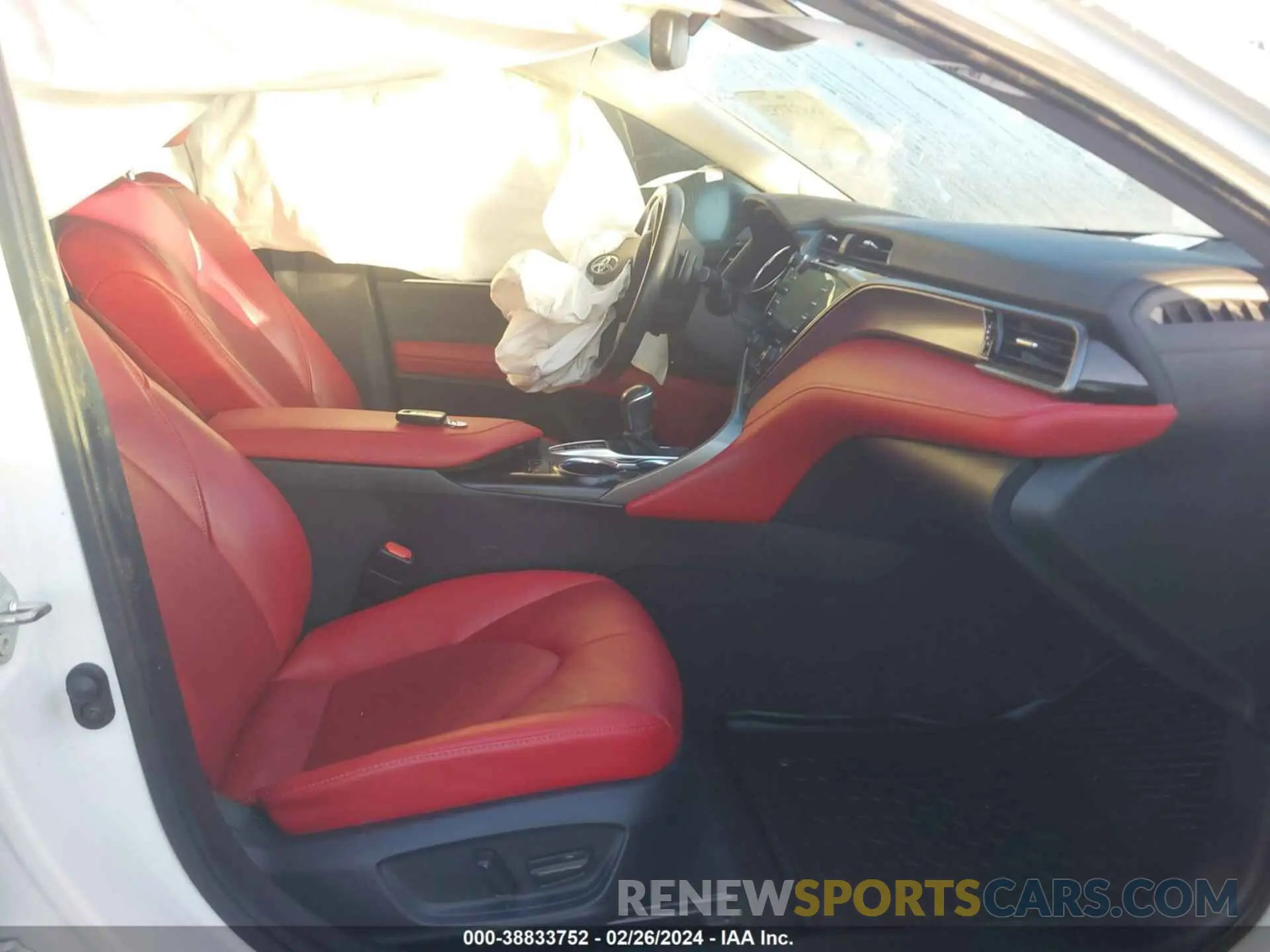 5 fotografías del automóvil dañado 4T1K61AK6LU508446 TOYOTA CAMRY 2020