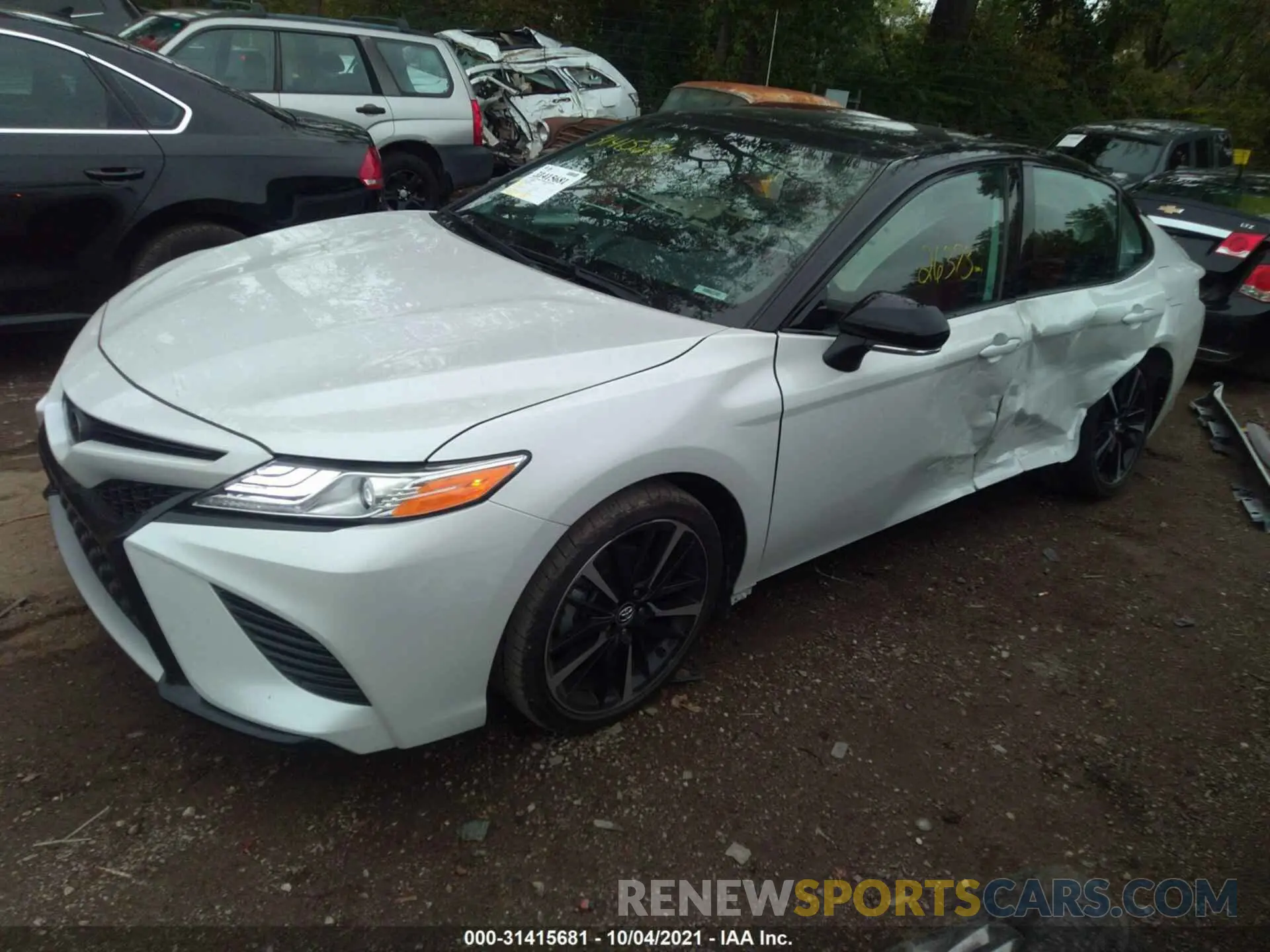 2 fotografías del automóvil dañado 4T1K61AK7LU339215 TOYOTA CAMRY 2020