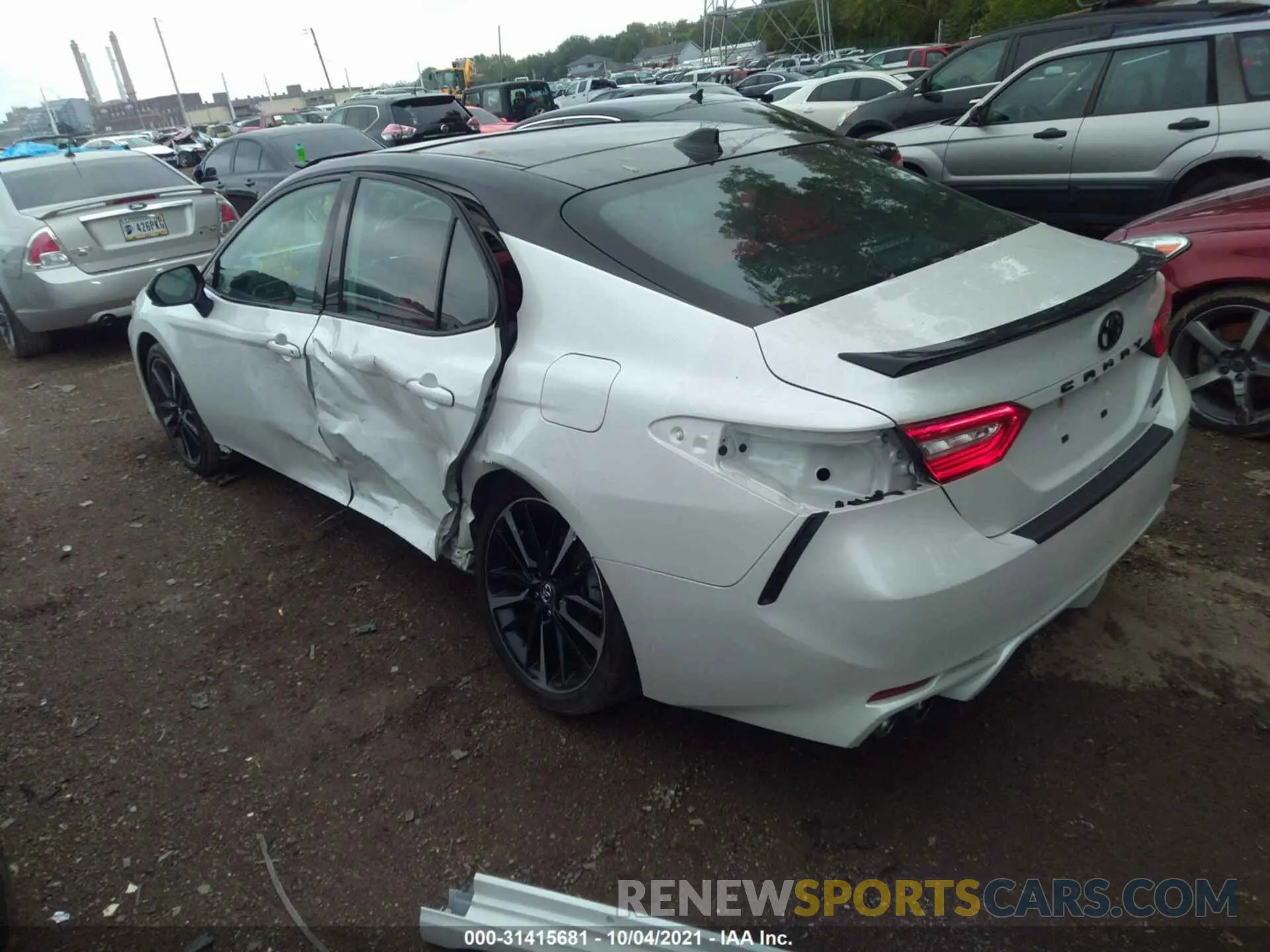 3 fotografías del automóvil dañado 4T1K61AK7LU339215 TOYOTA CAMRY 2020