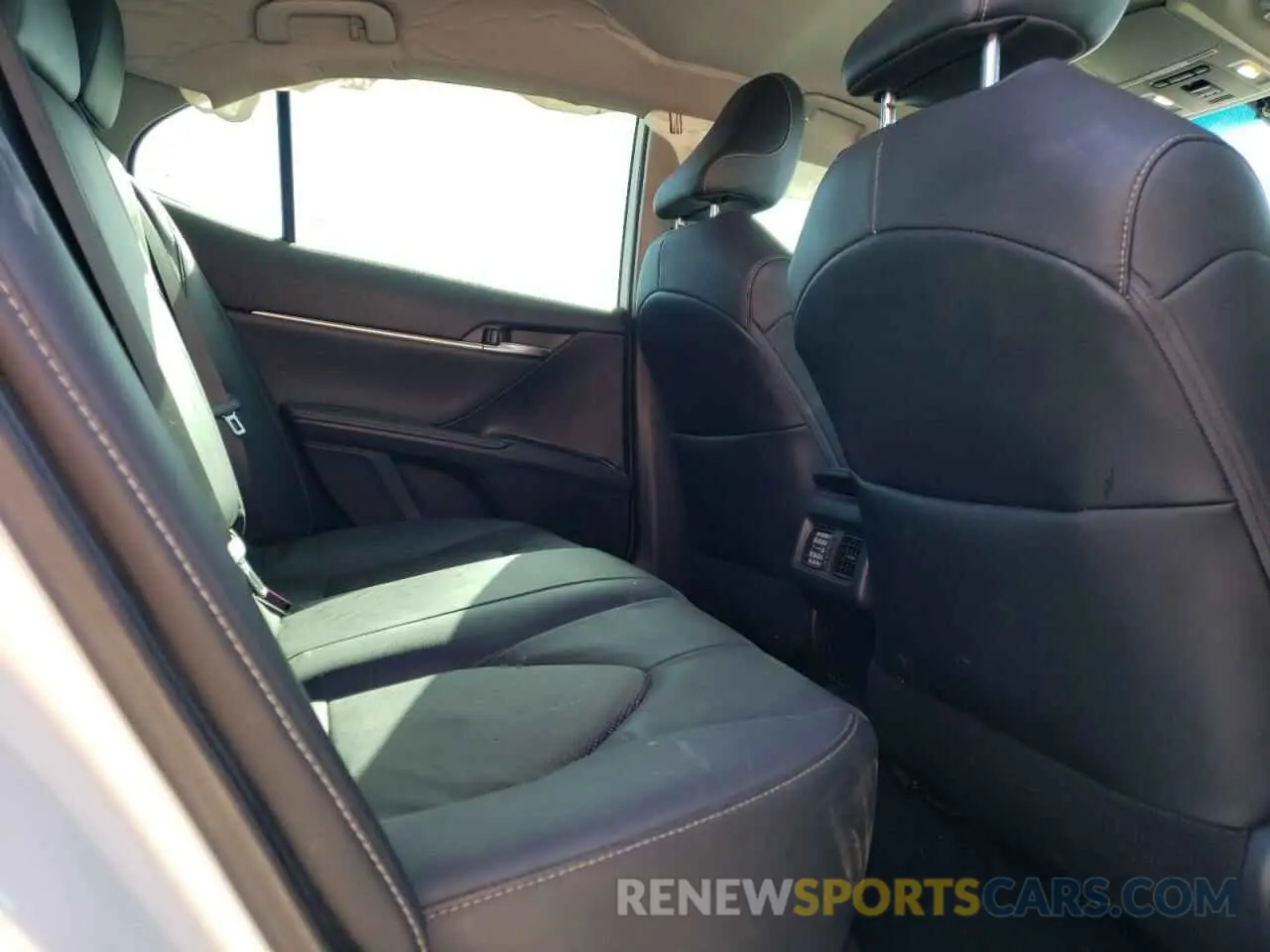 10 fotografías del automóvil dañado 4T1K61AK7LU876456 TOYOTA CAMRY 2020