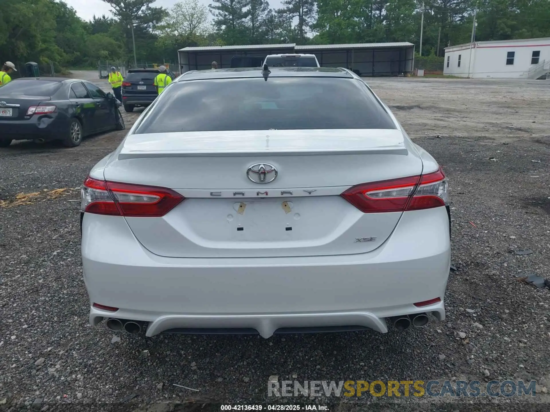 16 fotografías del automóvil dañado 4T1K61AK7LU983295 TOYOTA CAMRY 2020