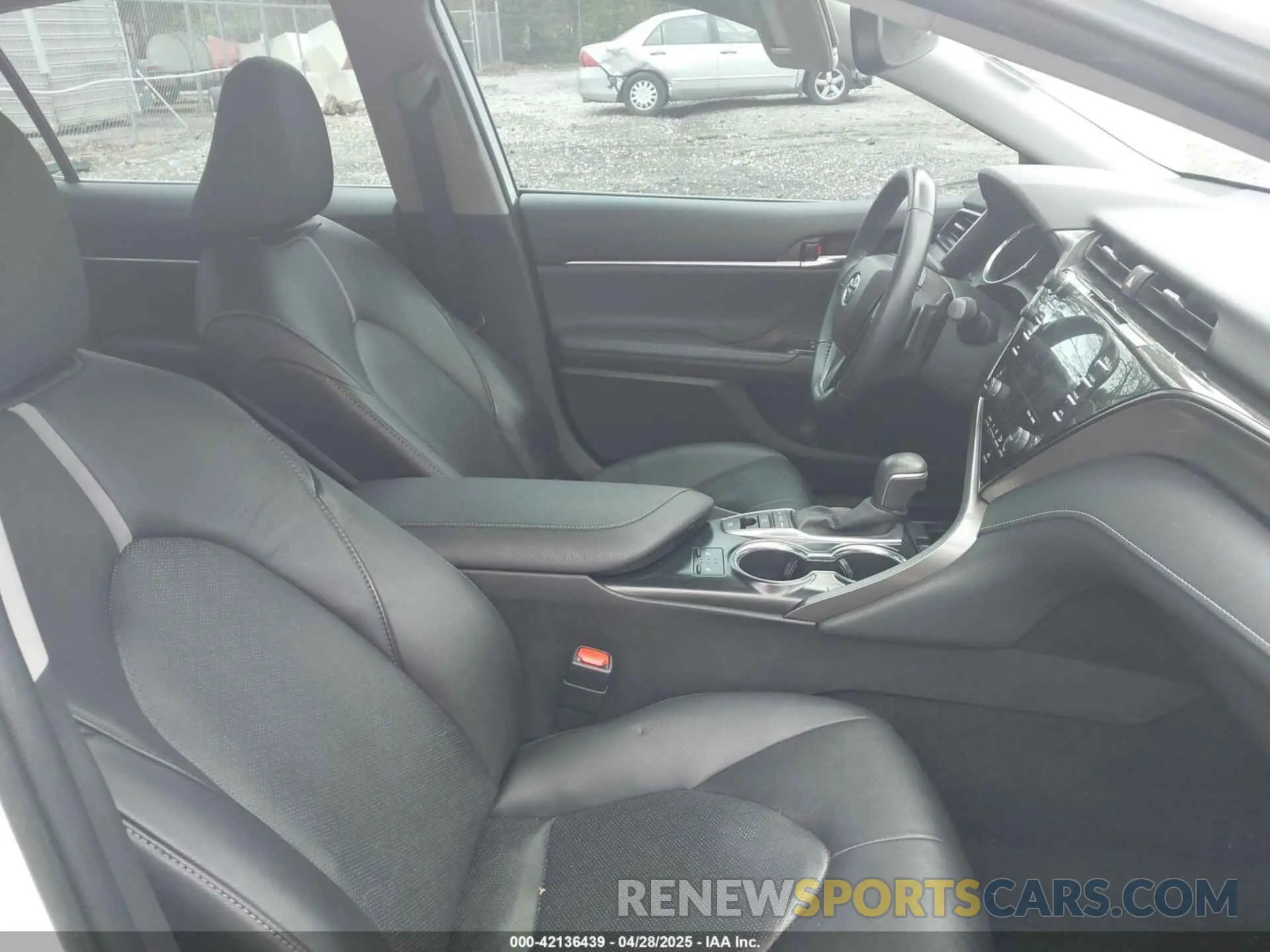 5 fotografías del automóvil dañado 4T1K61AK7LU983295 TOYOTA CAMRY 2020