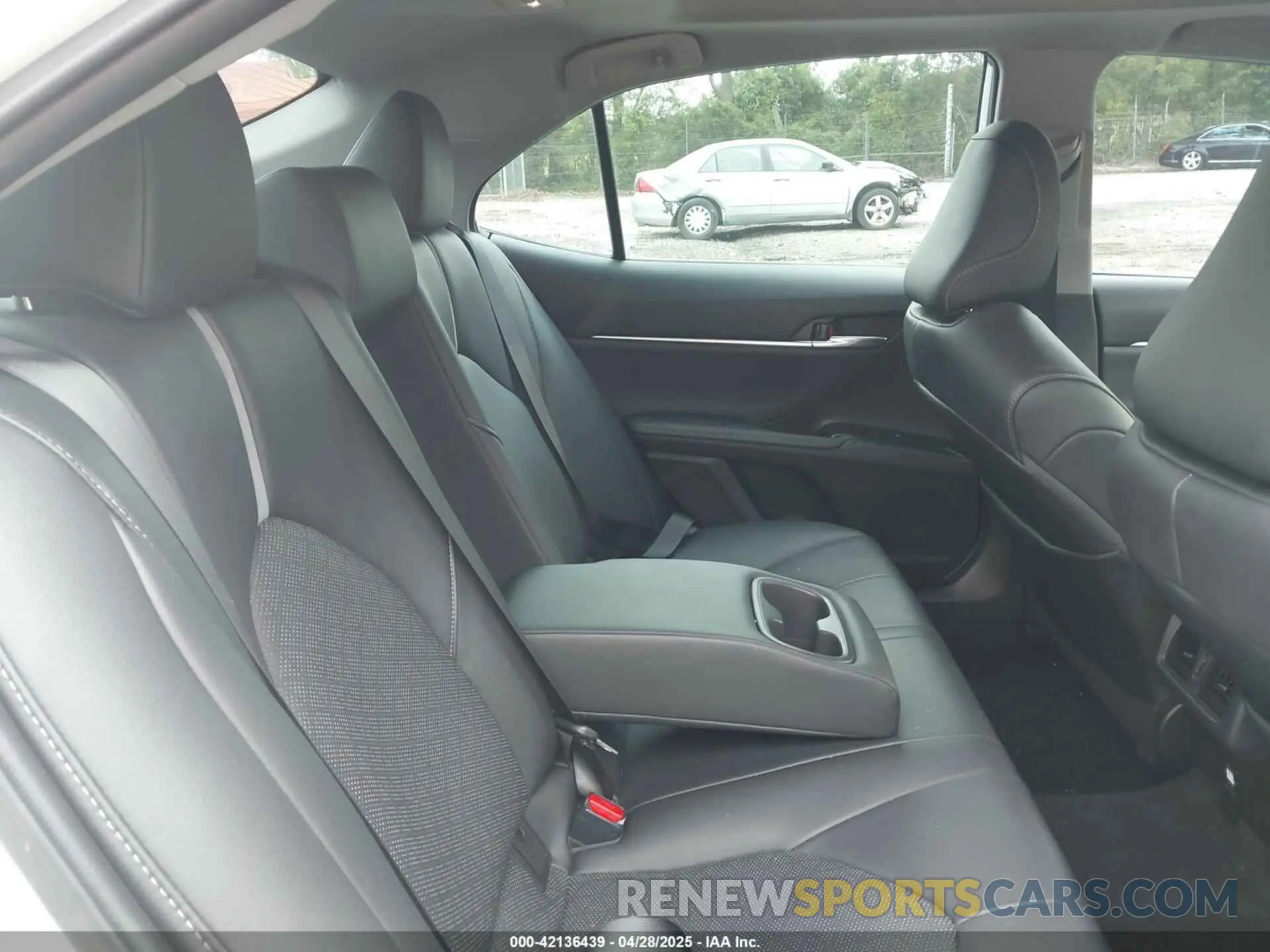 8 fotografías del automóvil dañado 4T1K61AK7LU983295 TOYOTA CAMRY 2020