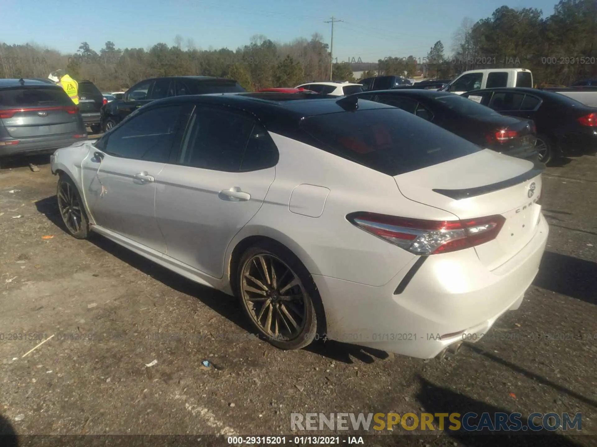 3 fotografías del automóvil dañado 4T1K61AK8LU355231 TOYOTA CAMRY 2020