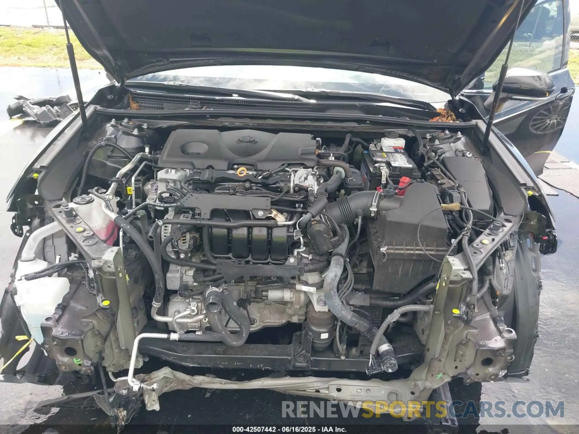 10 fotografías del automóvil dañado 4T1K61AK8LU378976 TOYOTA CAMRY 2020