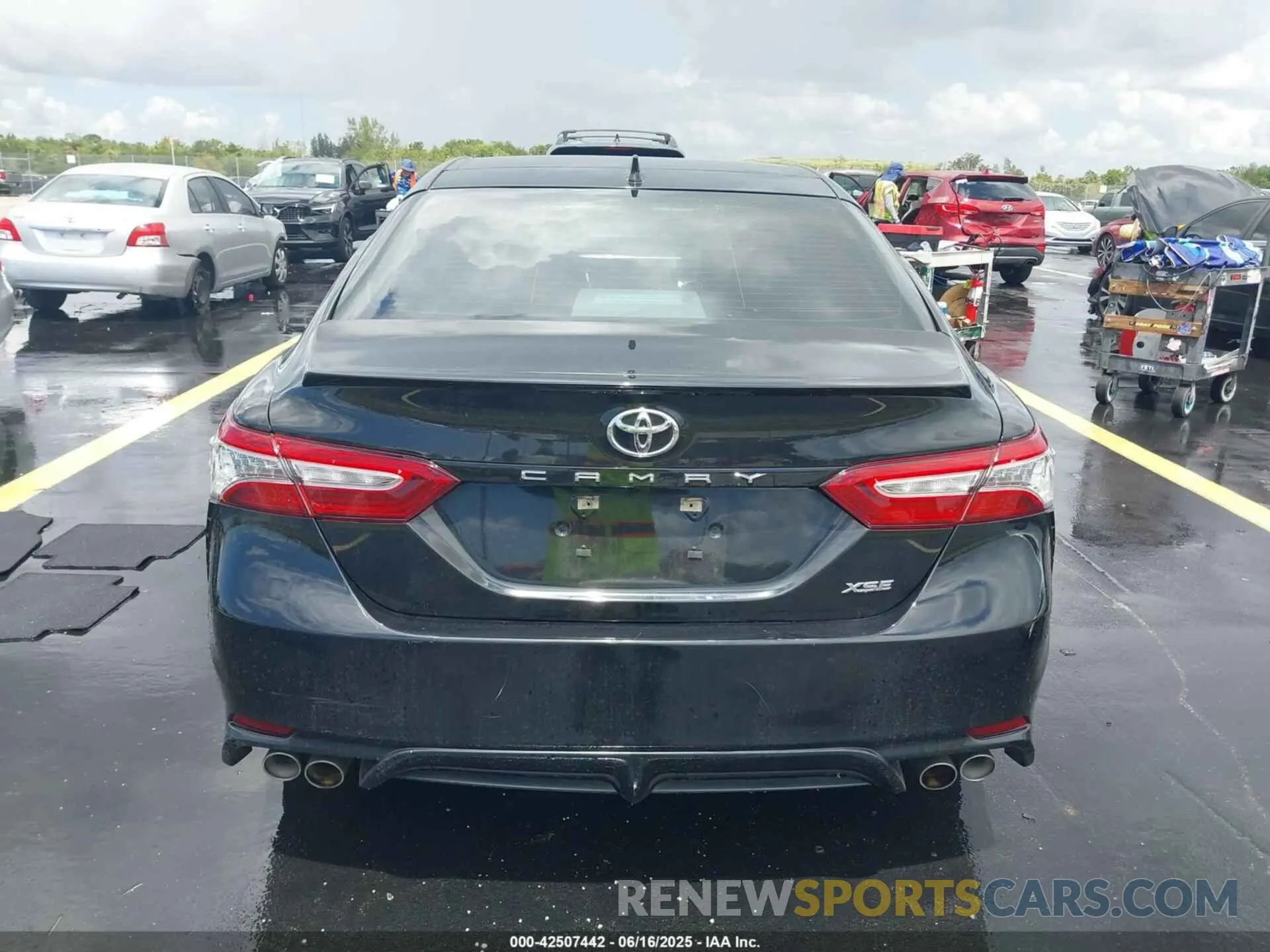 15 fotografías del automóvil dañado 4T1K61AK8LU378976 TOYOTA CAMRY 2020
