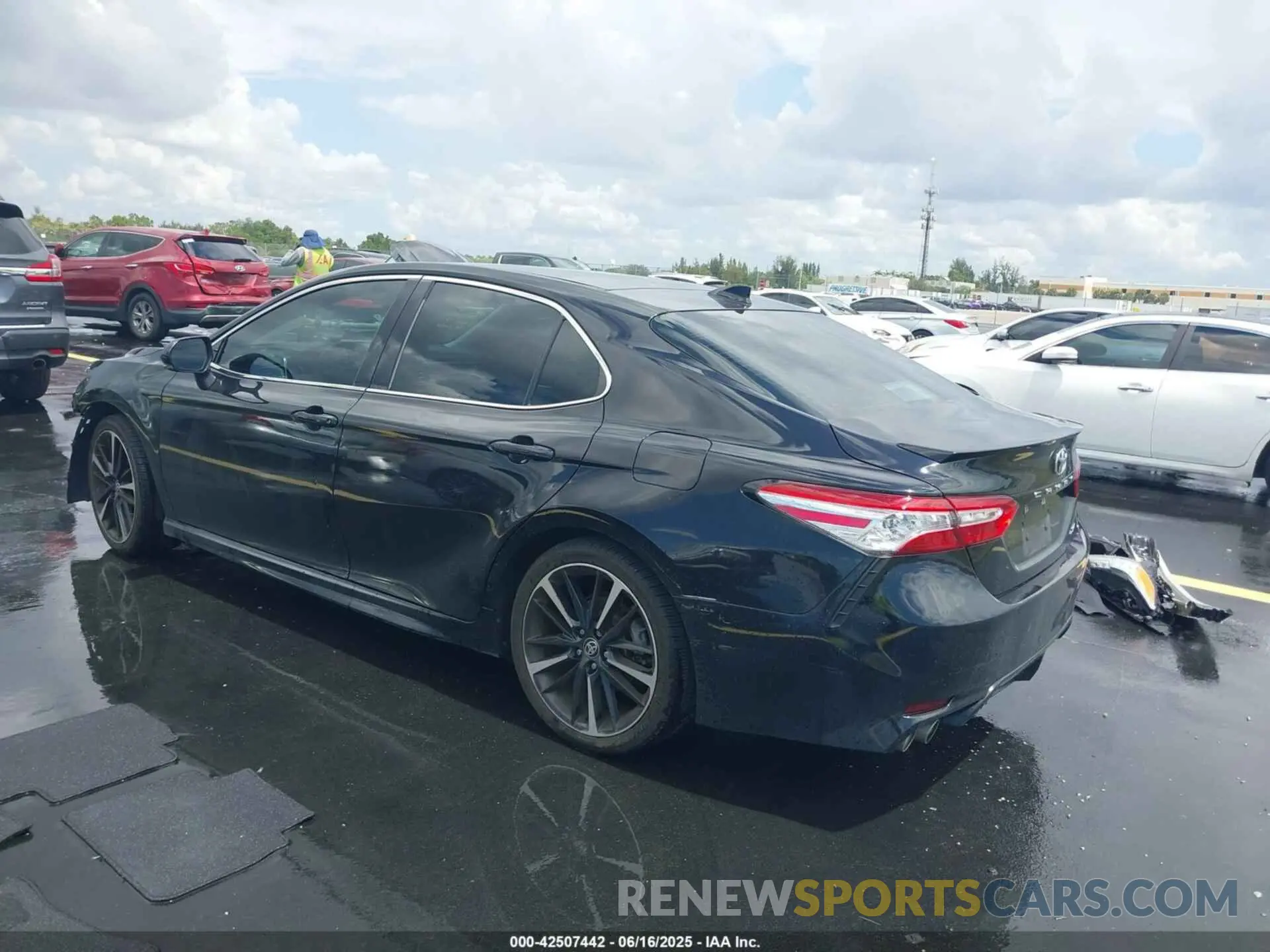 3 fotografías del automóvil dañado 4T1K61AK8LU378976 TOYOTA CAMRY 2020