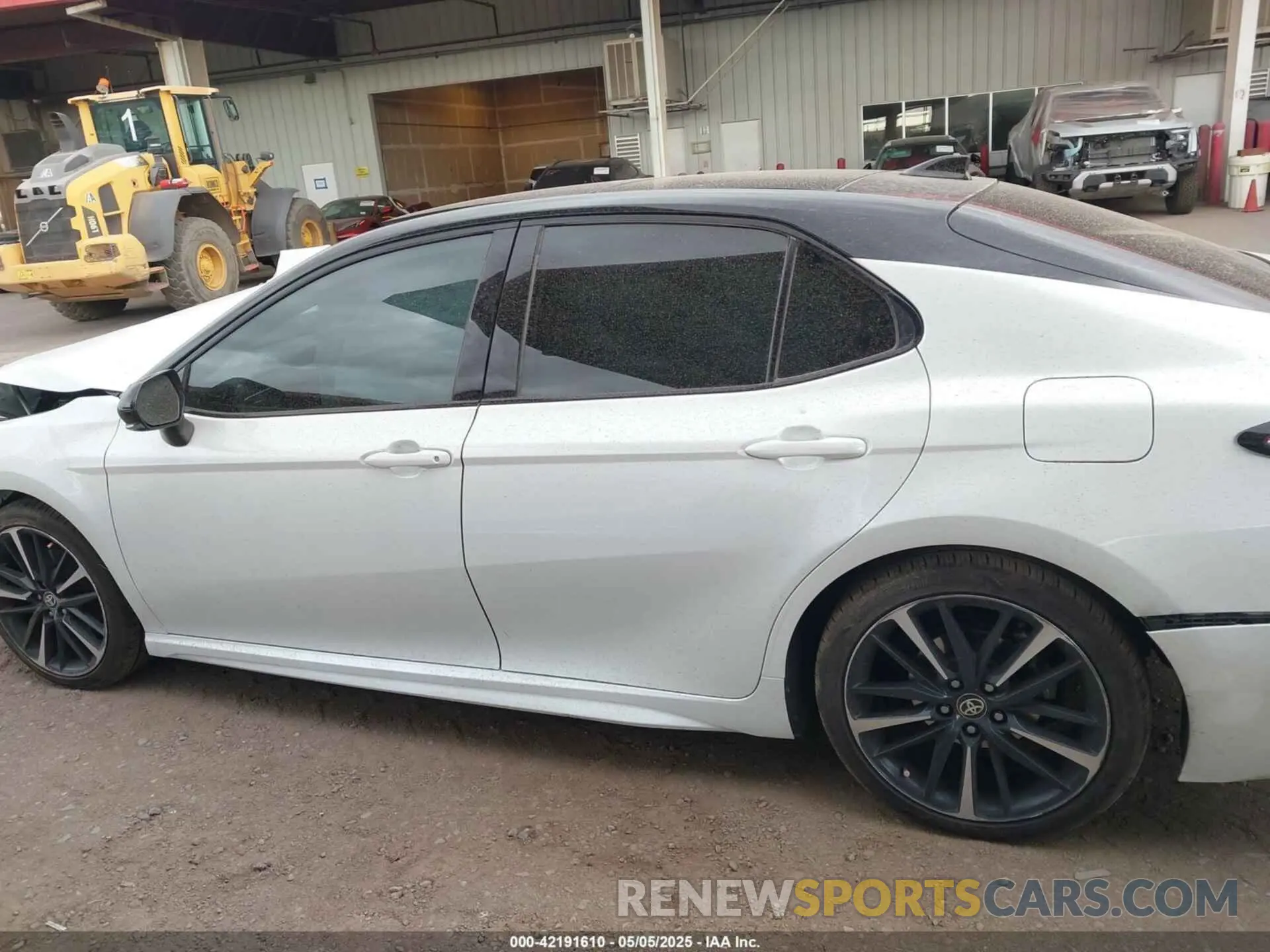 14 fotografías del automóvil dañado 4T1K61AK8LU380498 TOYOTA CAMRY 2020