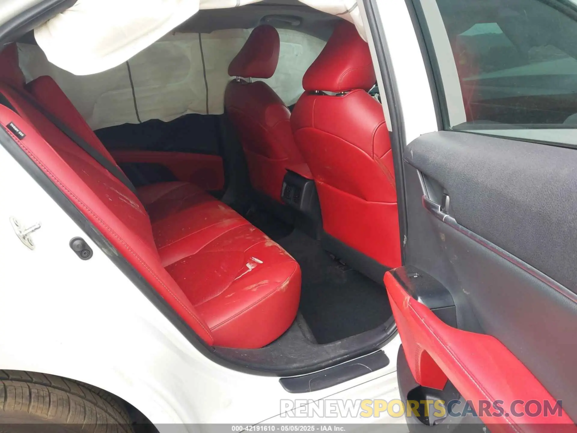 8 fotografías del automóvil dañado 4T1K61AK8LU380498 TOYOTA CAMRY 2020