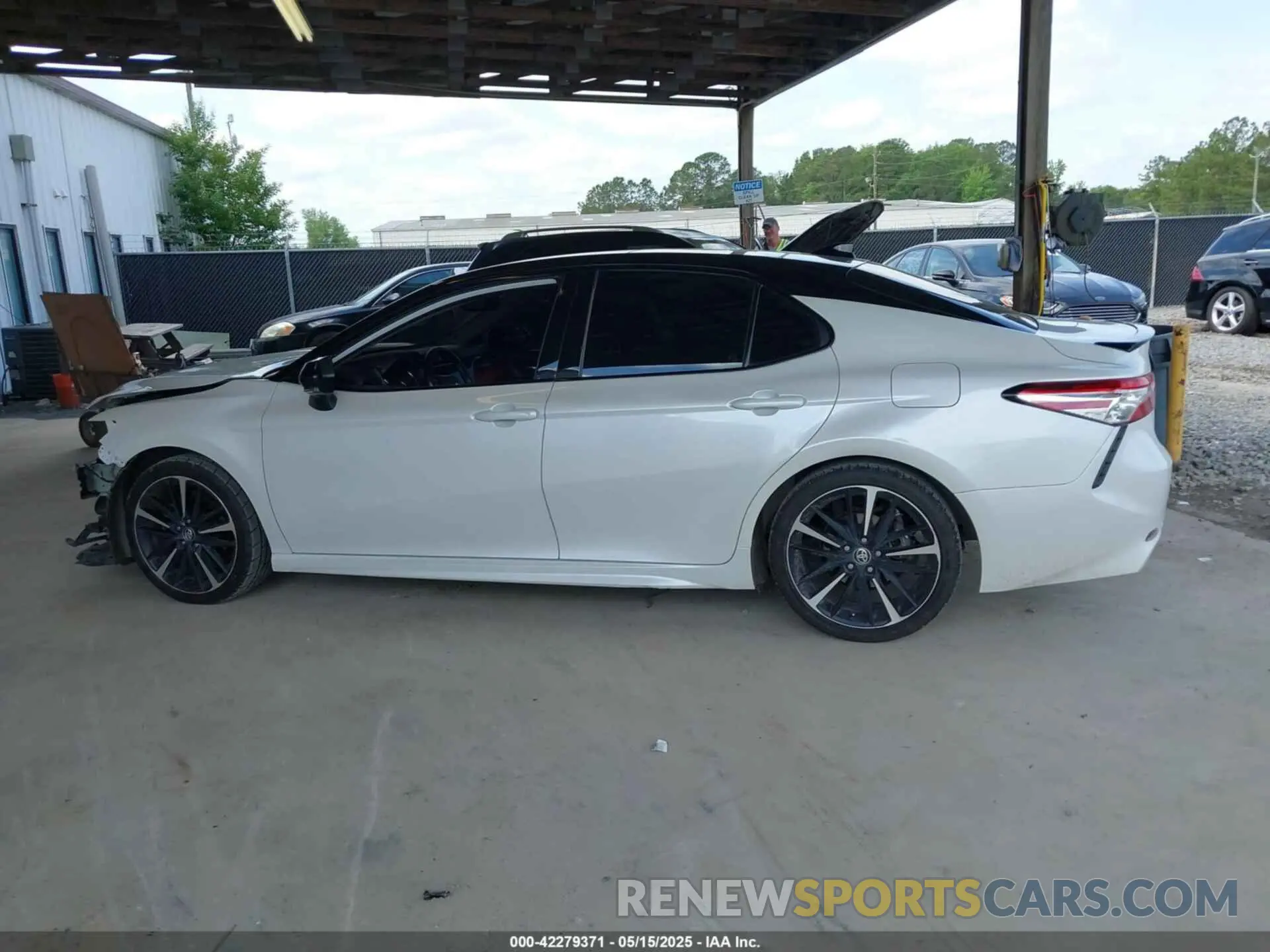15 fotografías del automóvil dañado 4T1K61AK8LU397981 TOYOTA CAMRY 2020
