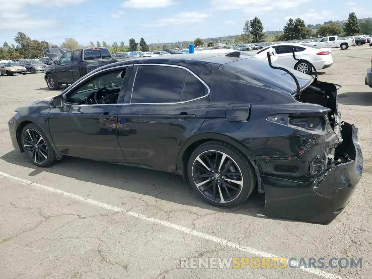 2 fotografías del automóvil dañado 4T1K61AK8LU863358 TOYOTA CAMRY 2020
