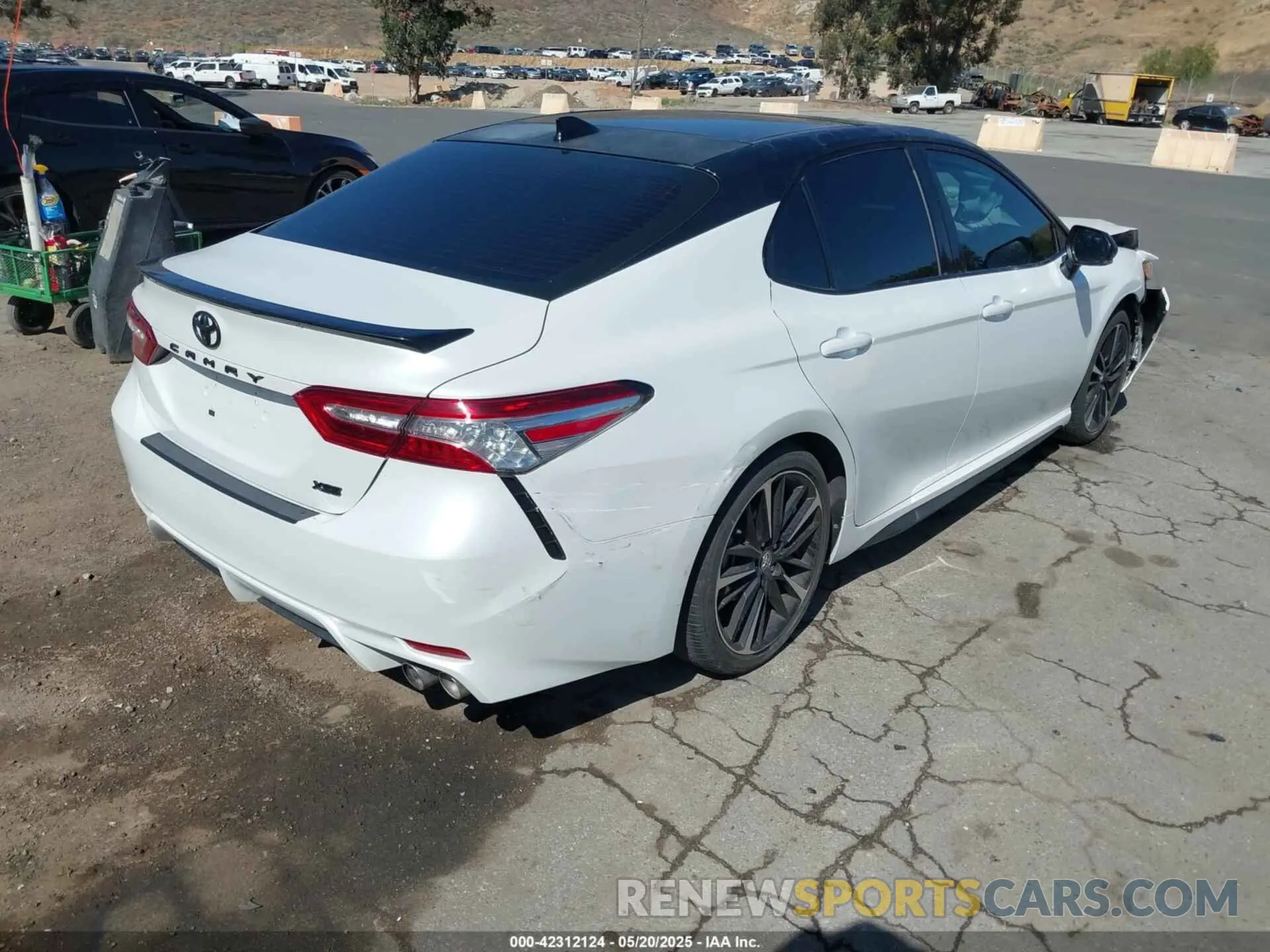 4 fotografías del automóvil dañado 4T1K61AK9LU332234 TOYOTA CAMRY 2020