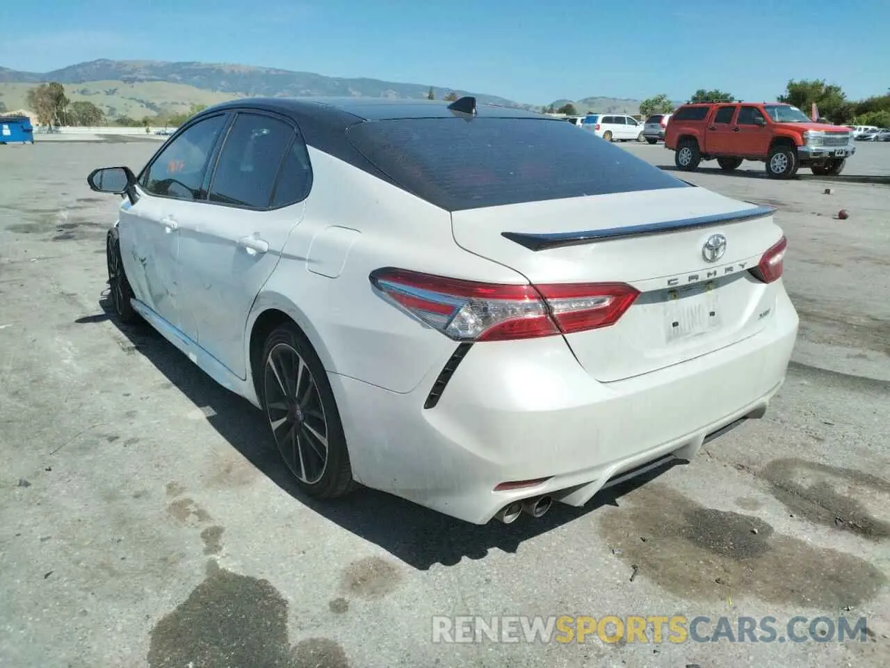 3 fotografías del automóvil dañado 4T1K61AK9LU361698 TOYOTA CAMRY 2020