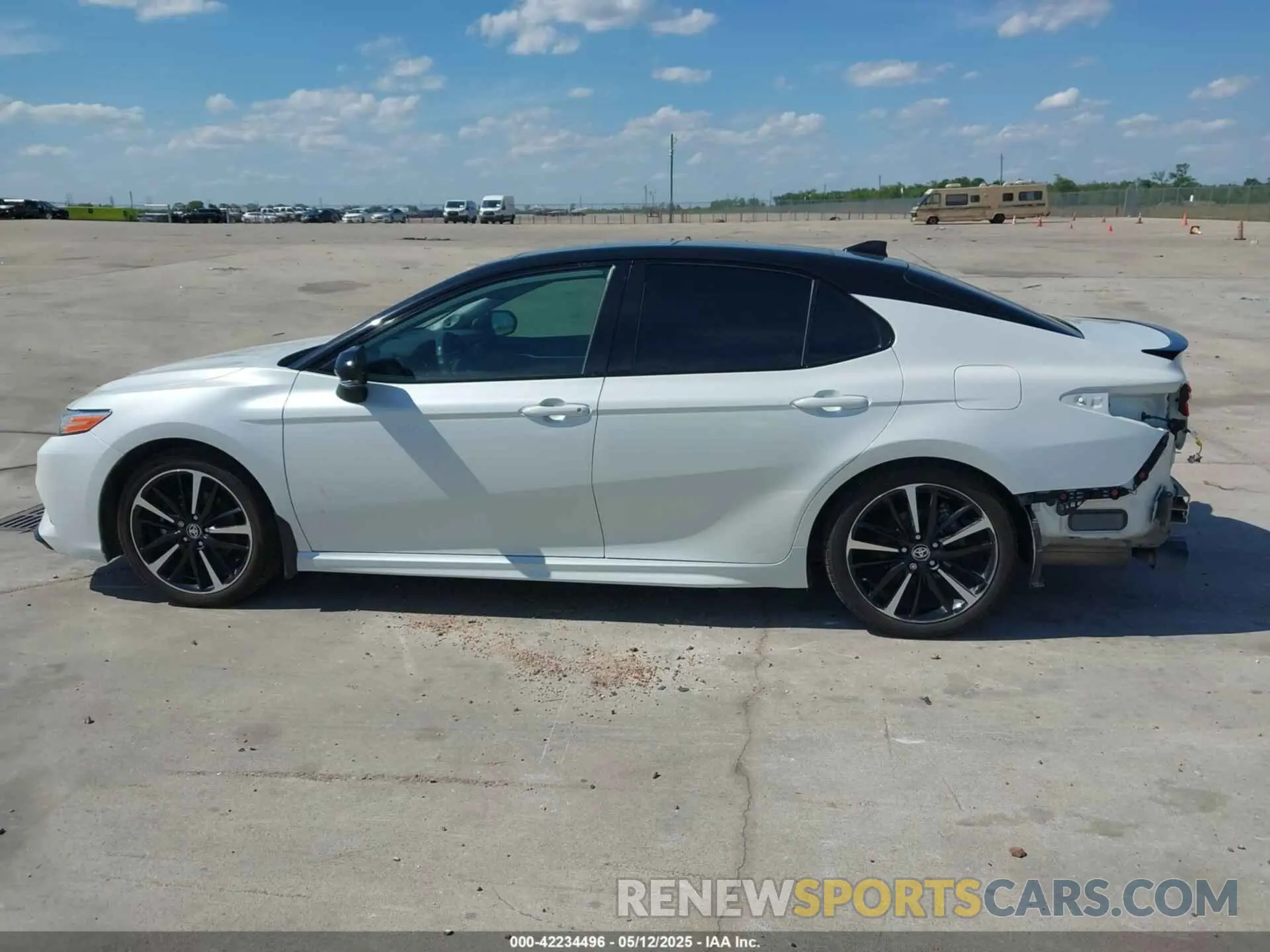 14 fotografías del automóvil dañado 4T1K61AK9LU380560 TOYOTA CAMRY 2020