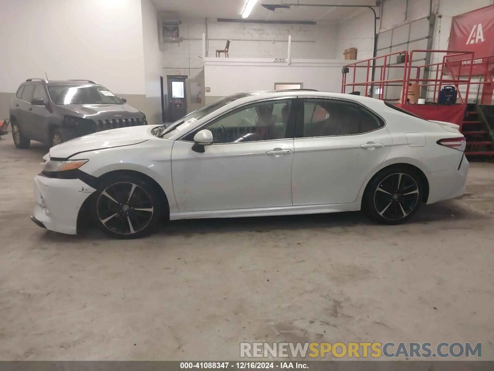 14 fotografías del automóvil dañado 4T1K61AK9LU393146 TOYOTA CAMRY 2020
