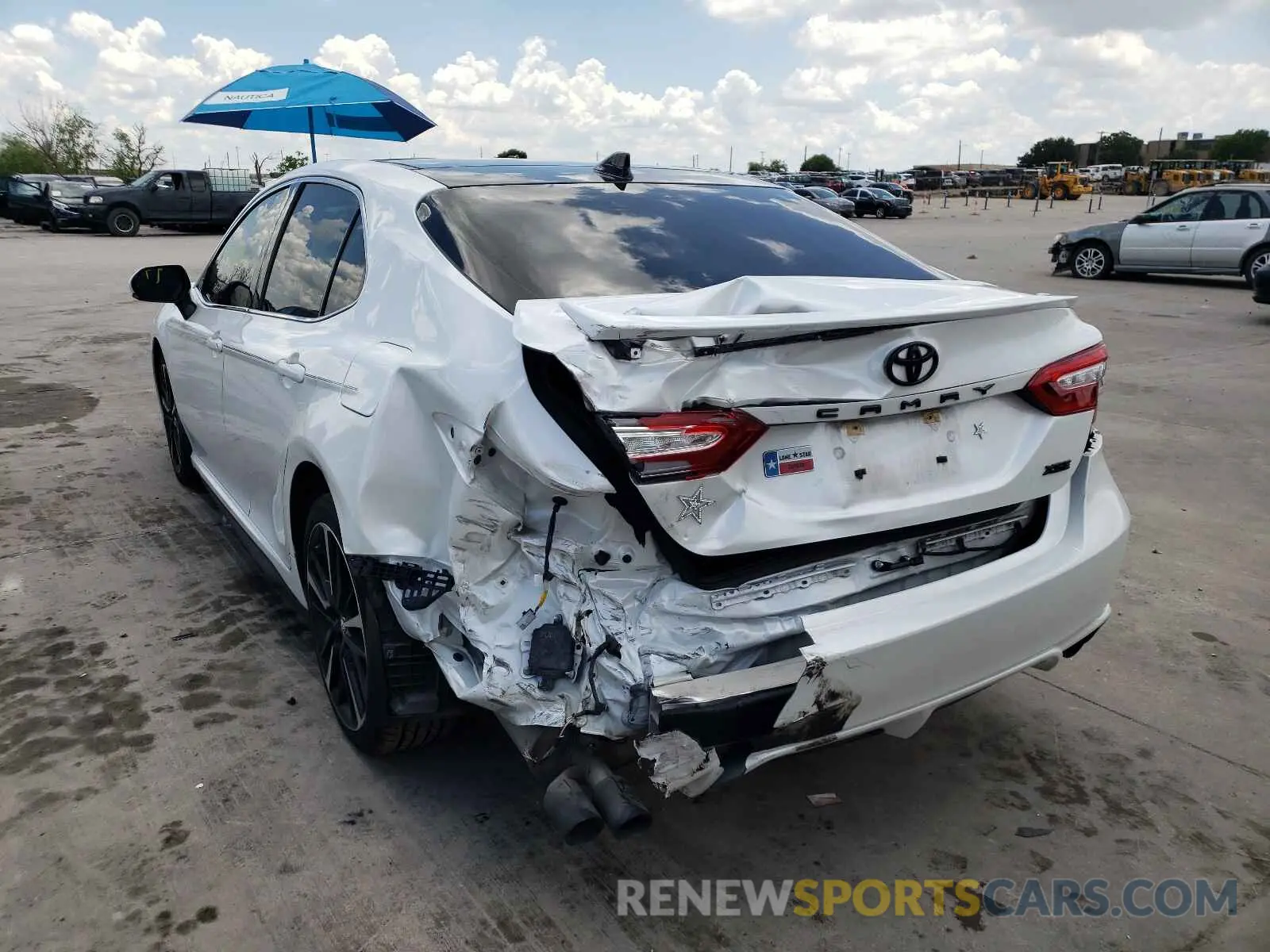3 fotografías del automóvil dañado 4T1K61AK9LU859237 TOYOTA CAMRY 2020