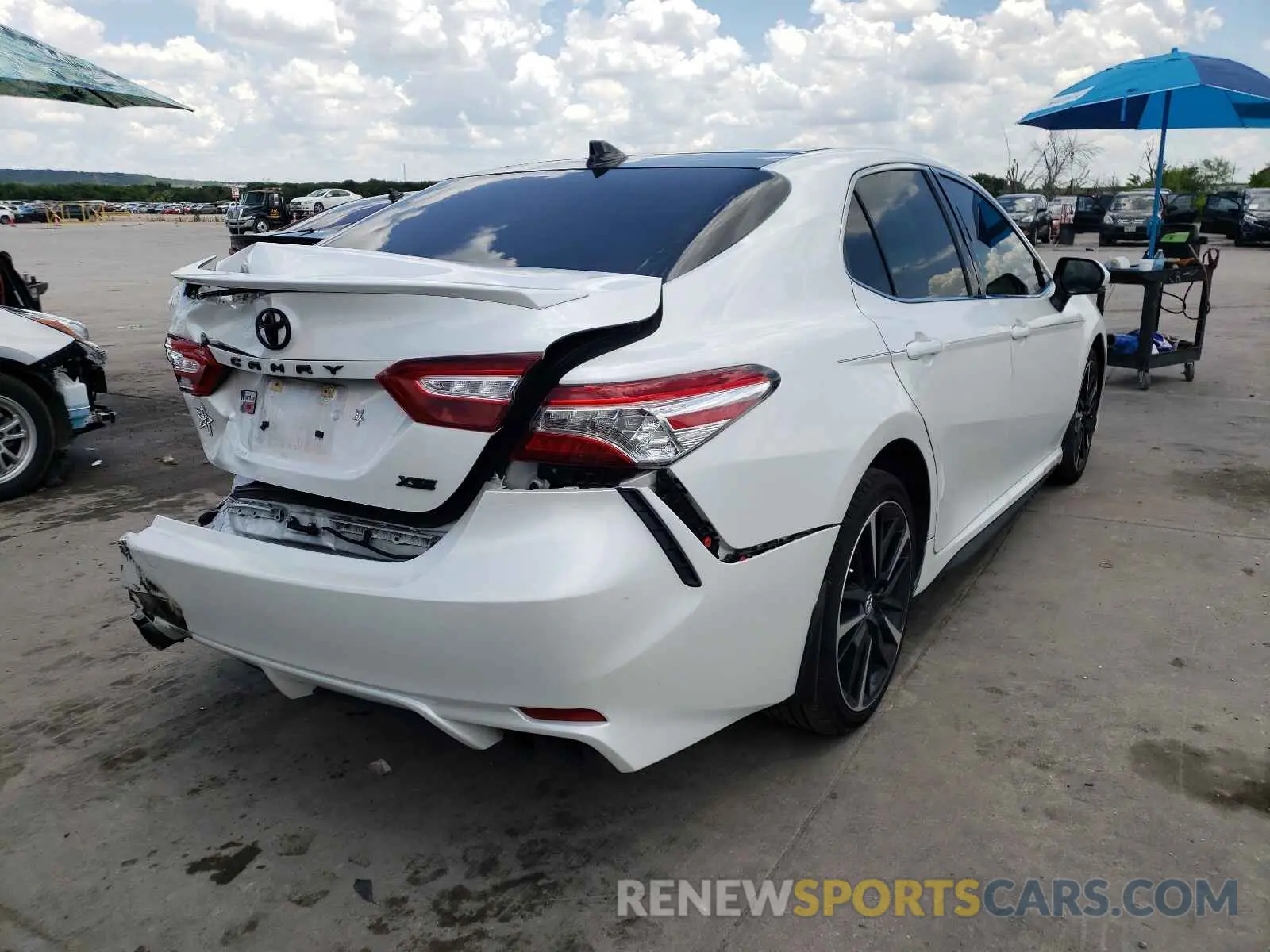 4 fotografías del automóvil dañado 4T1K61AK9LU859237 TOYOTA CAMRY 2020