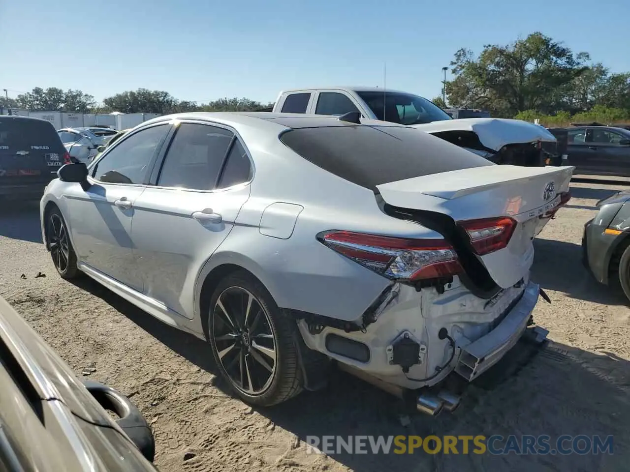 2 fotografías del automóvil dañado 4T1K61AK9LU928279 TOYOTA CAMRY 2020