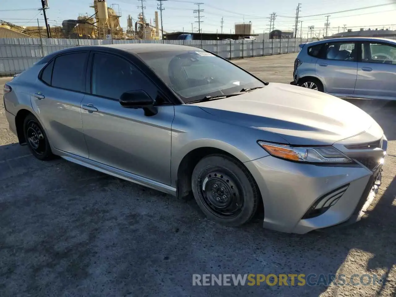 4 fotografías del automóvil dañado 4T1K61AKXLU307200 TOYOTA CAMRY 2020