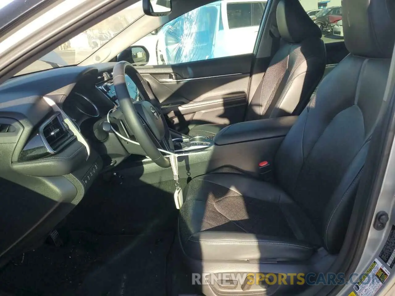 7 fotografías del automóvil dañado 4T1K61AKXLU307200 TOYOTA CAMRY 2020