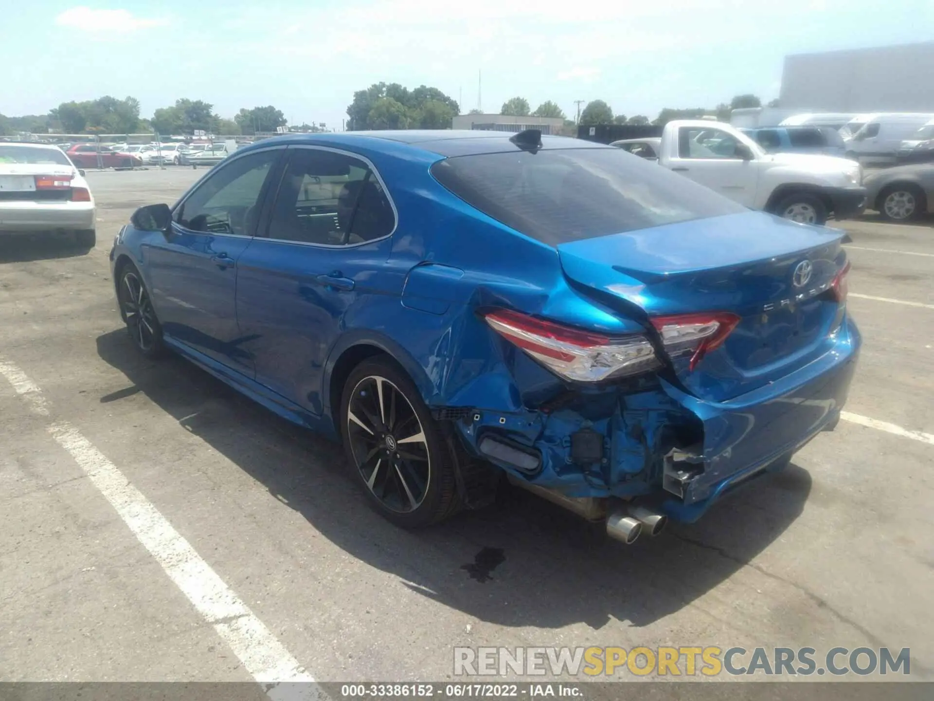 3 fotografías del automóvil dañado 4T1K61AKXLU325602 TOYOTA CAMRY 2020