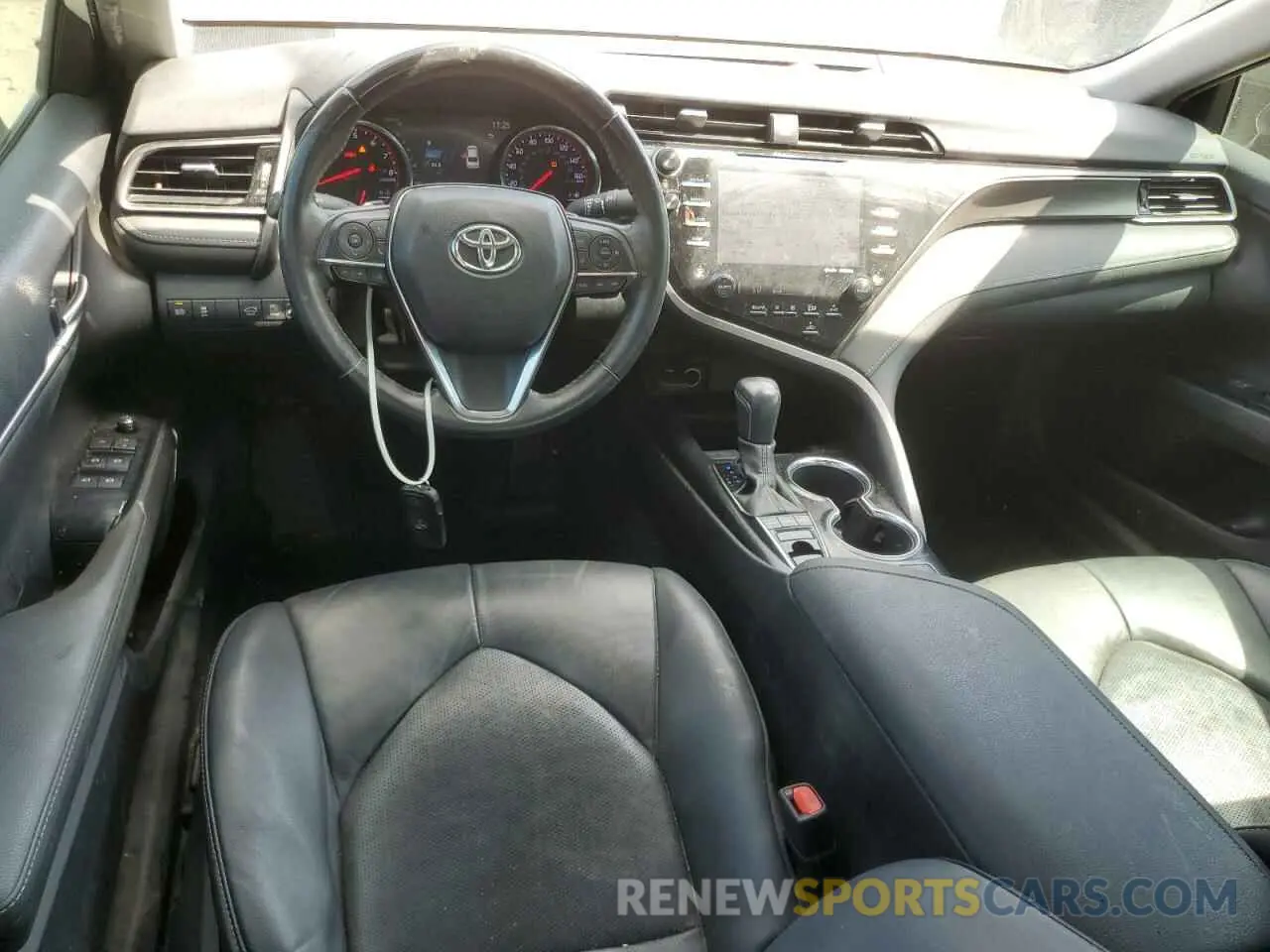 8 fotografías del automóvil dañado 4T1K61AKXLU360141 TOYOTA CAMRY 2020