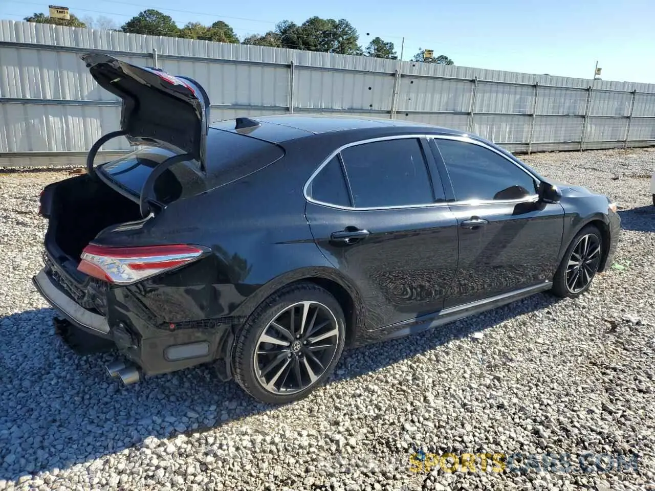 3 fotografías del automóvil dañado 4T1K61AKXLU361242 TOYOTA CAMRY 2020