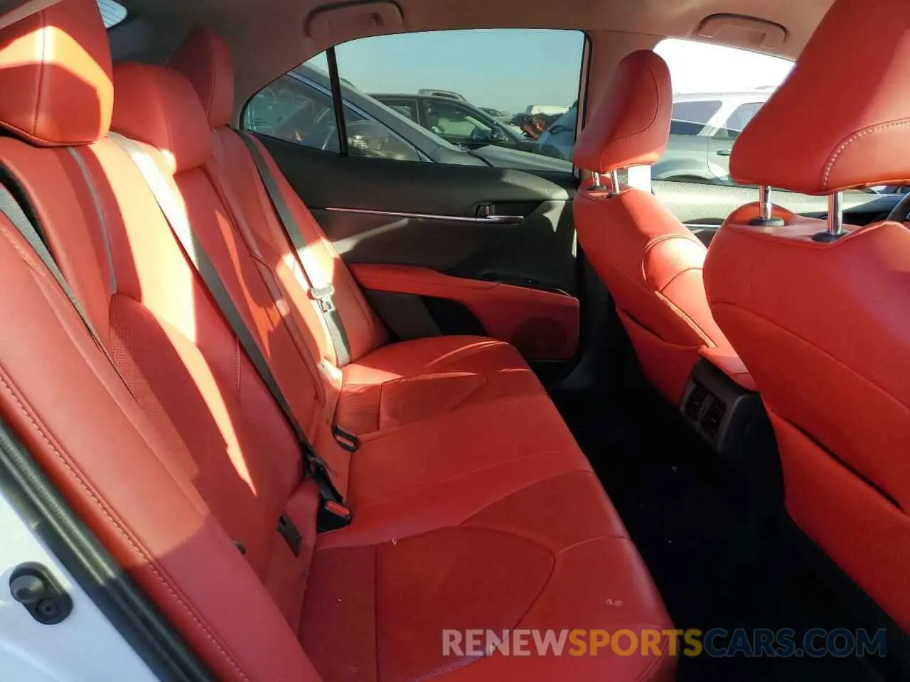 6 fotografías del automóvil dañado 4T1K61AKXLU392796 TOYOTA CAMRY 2020