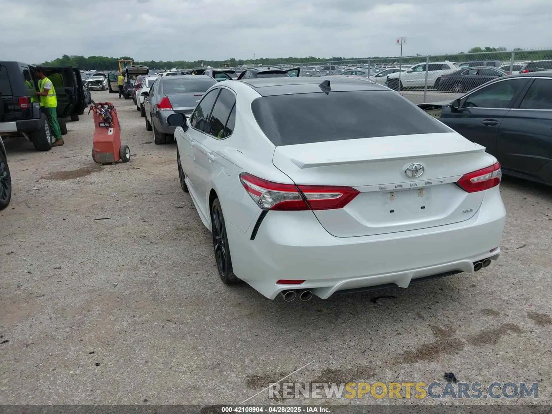 3 fotografías del automóvil dañado 4T1K61AKXLU889542 TOYOTA CAMRY 2020