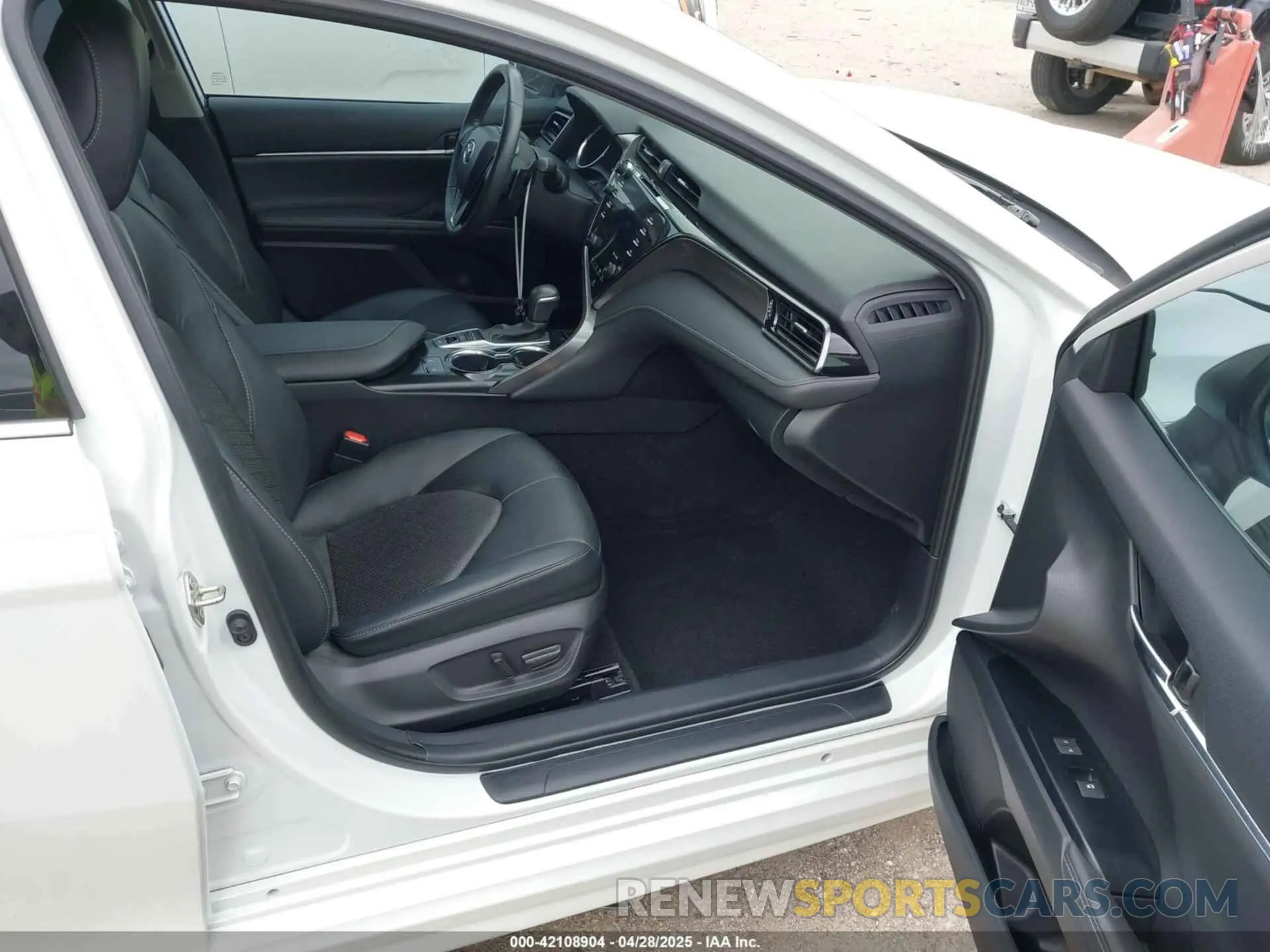 5 fotografías del automóvil dañado 4T1K61AKXLU889542 TOYOTA CAMRY 2020